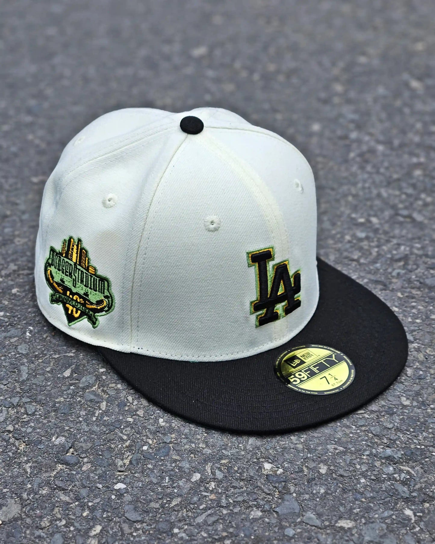 LOS ANGELES DODGERS BLANCO DODGERS STADIUM 40TH VISERA NEGRA