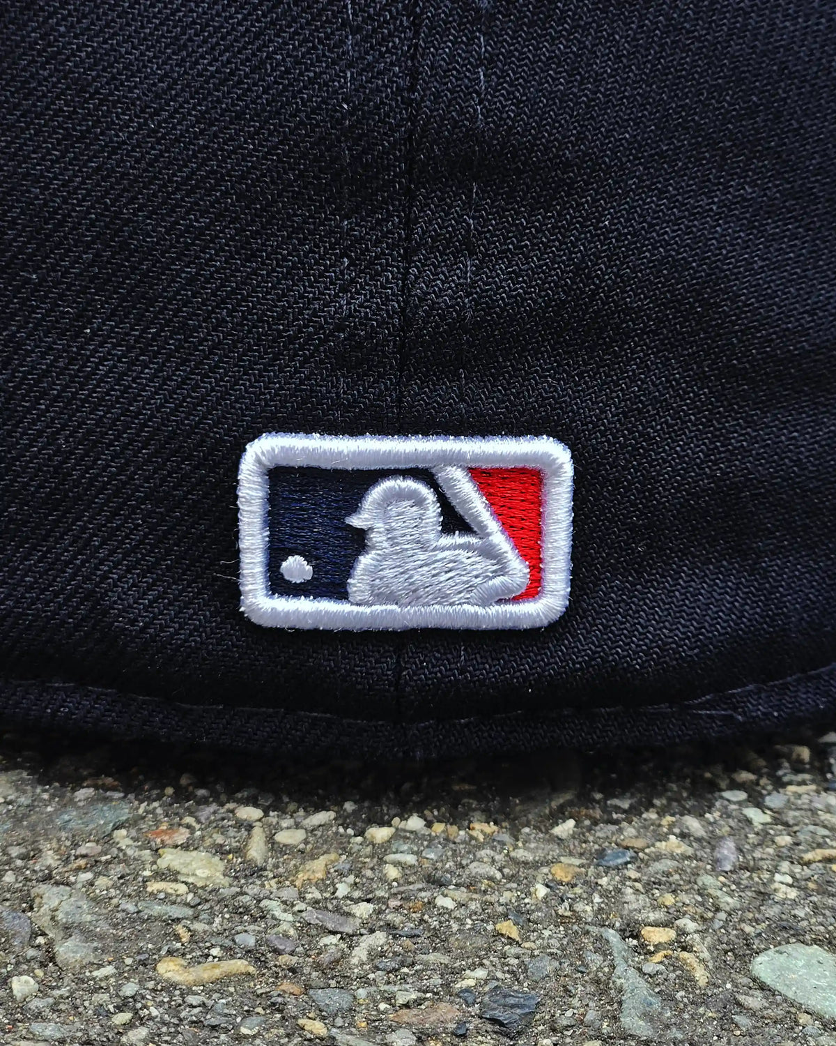 ATLANTA BRAVES NAVY VISOR ROJO