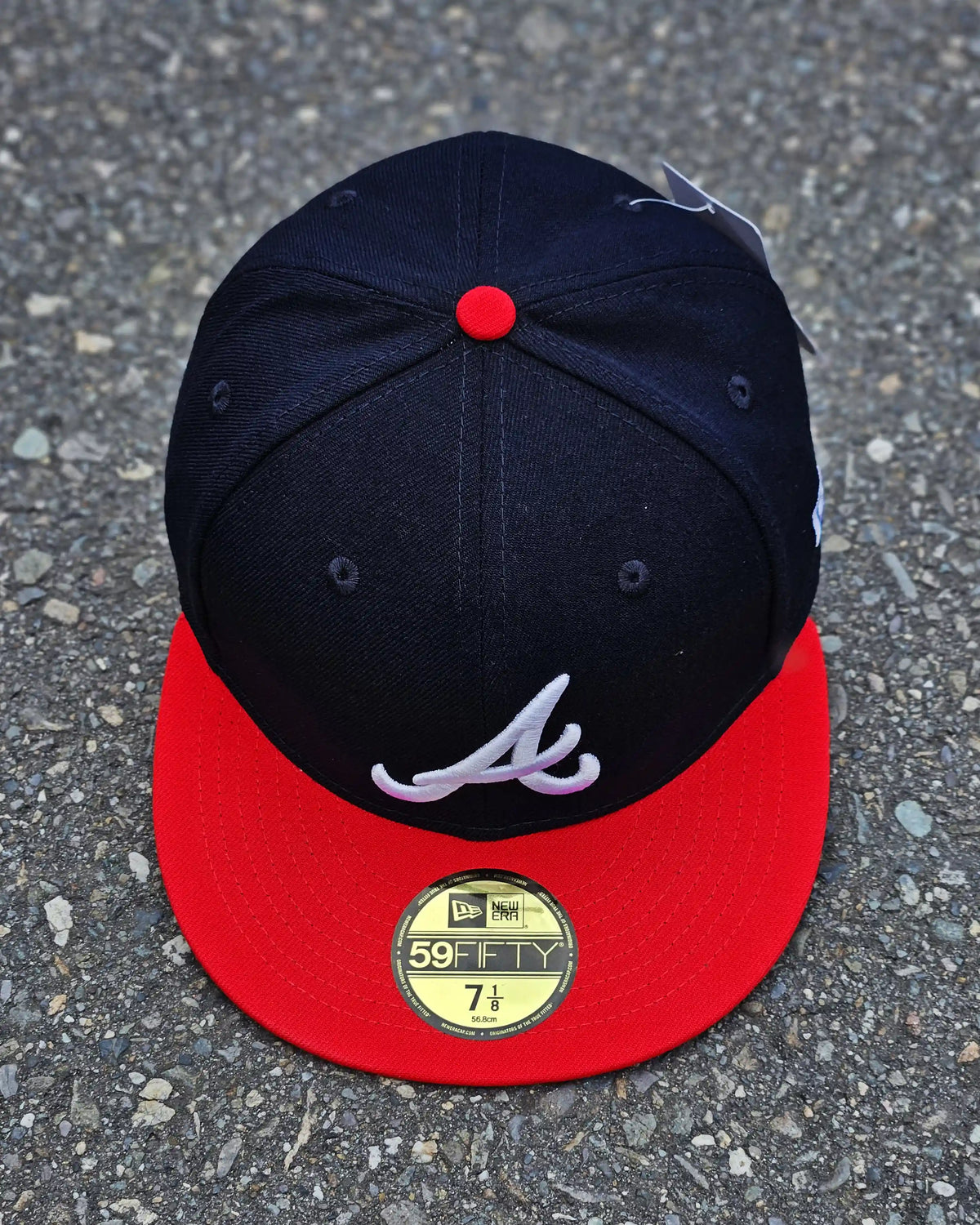 ATLANTA BRAVES NAVY VISOR ROJO