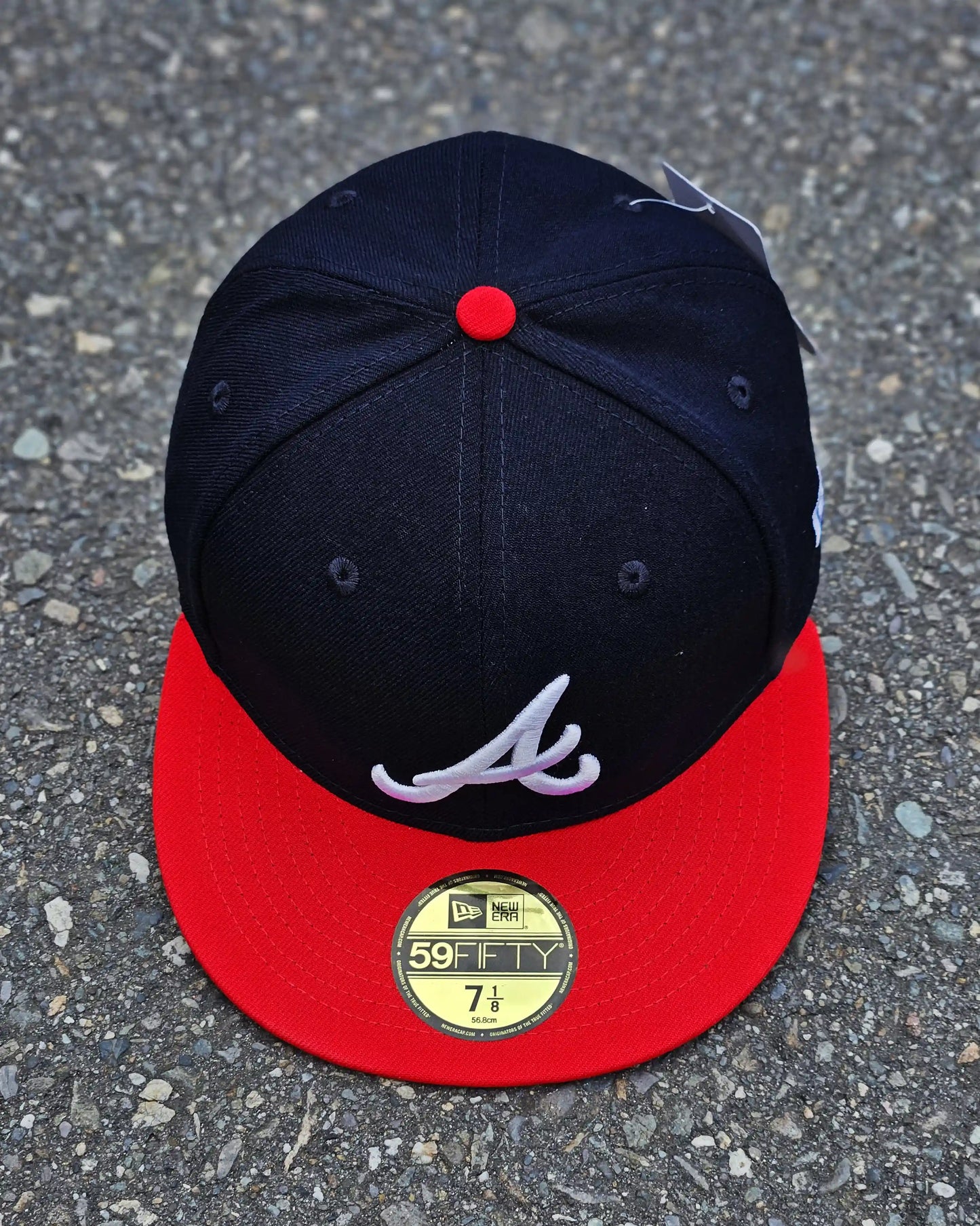 ATLANTA BRAVES NAVY VISOR ROJO