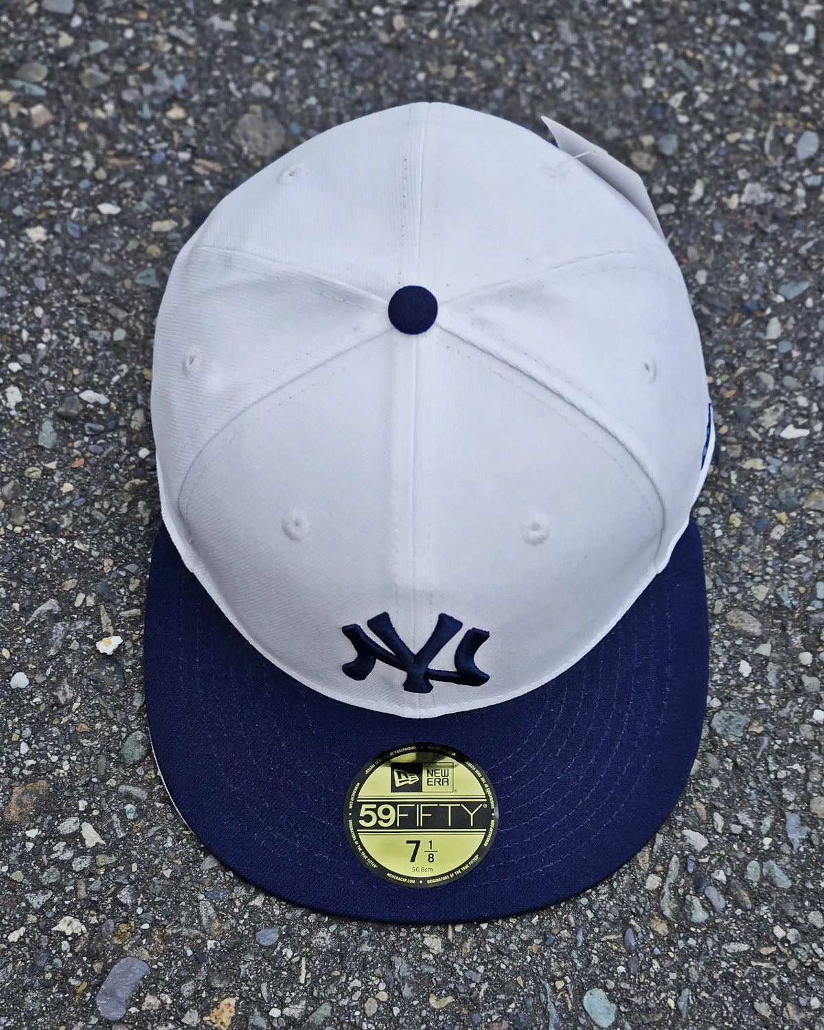 NEW YORK YANKEES BLANCO VISOR AZUL