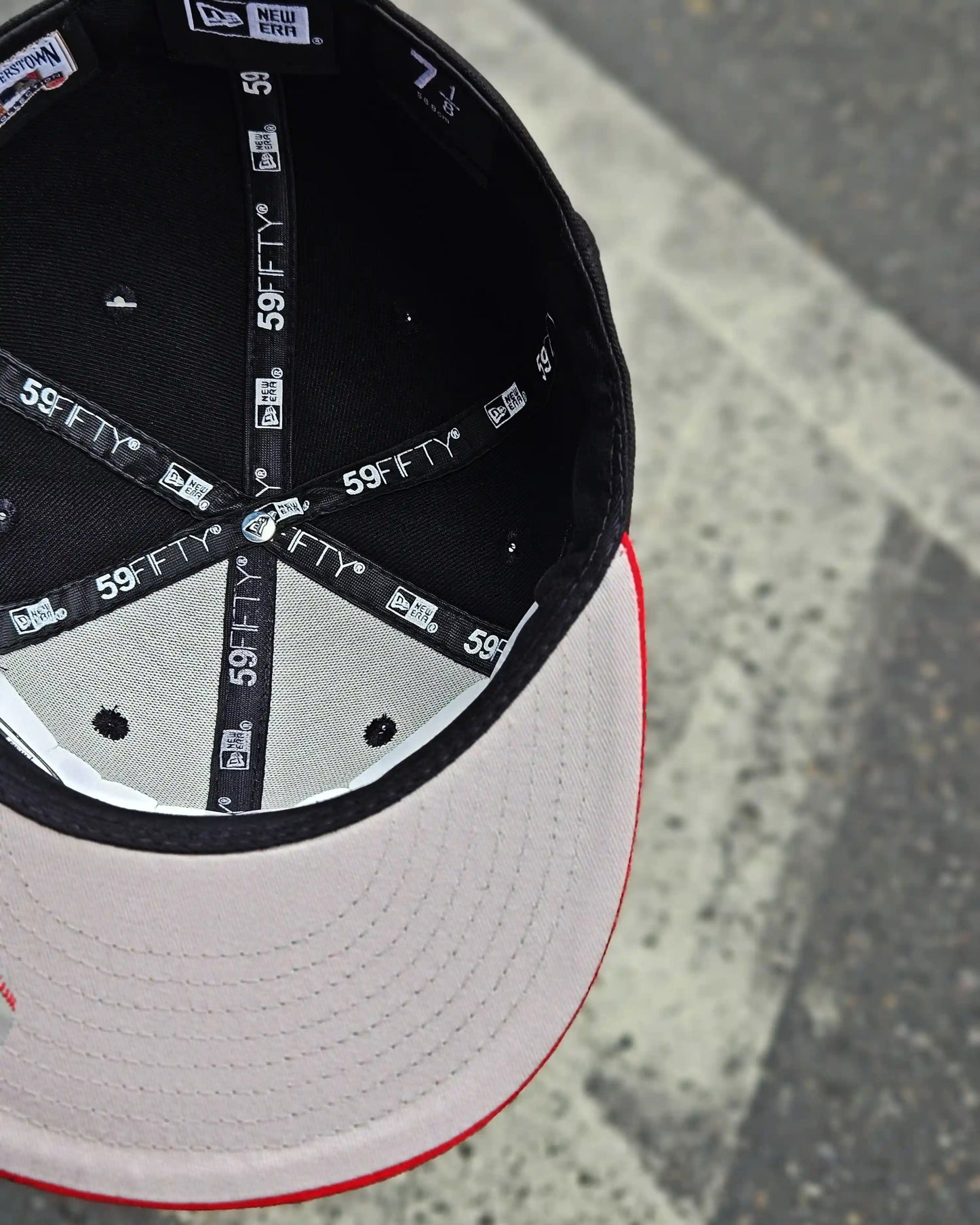 CINCINNATI REDS NEGRO VISOR ROJO