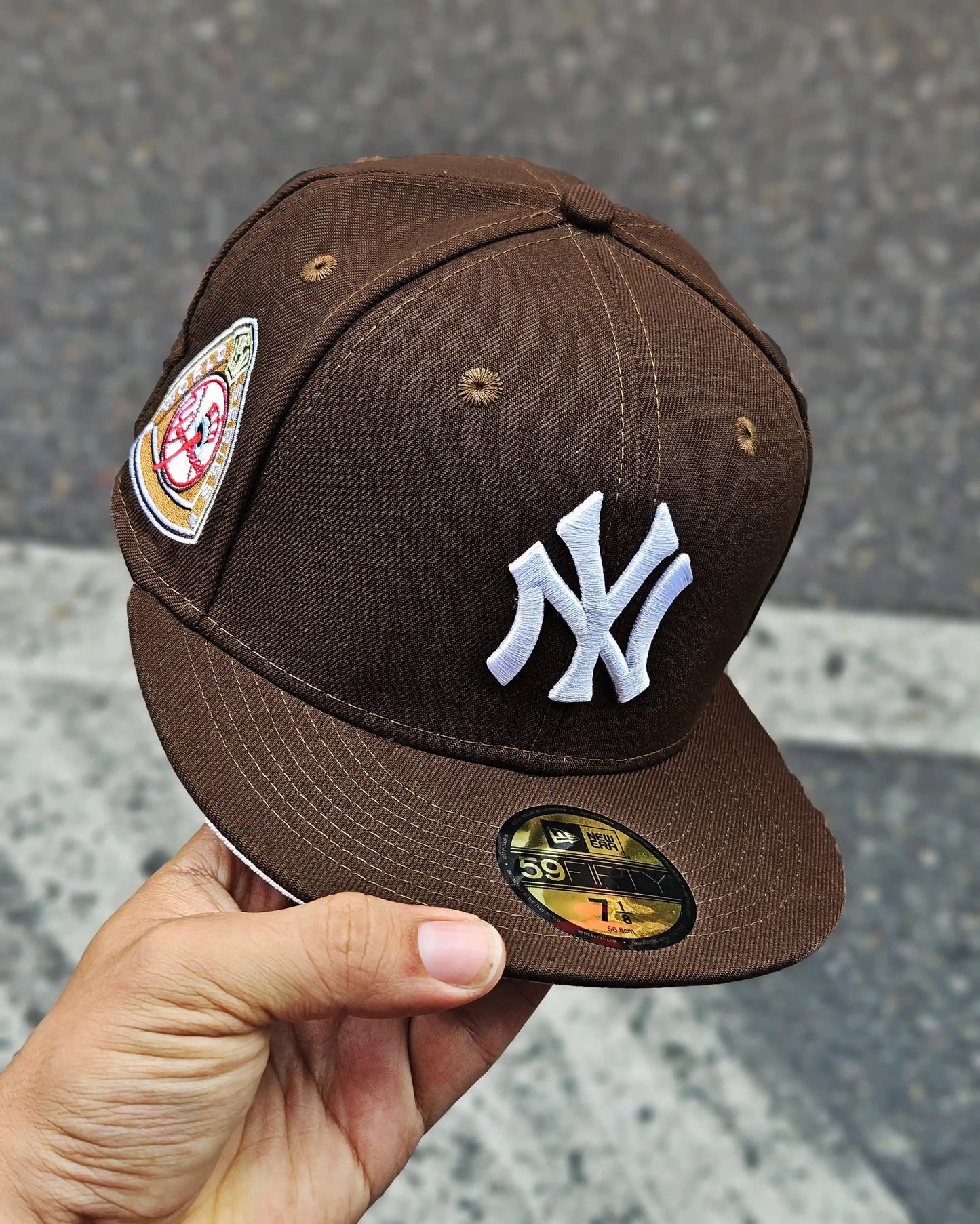 NEW YORK YANKEES CAFE 50TH ANNYVERSARY