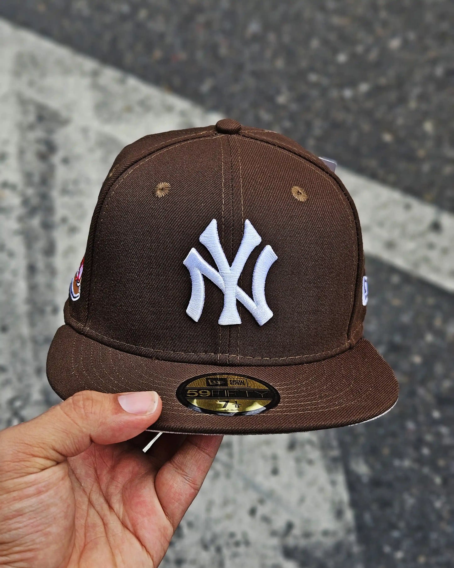 NEW YORK YANKEES CAFE 50TH ANNYVERSARY