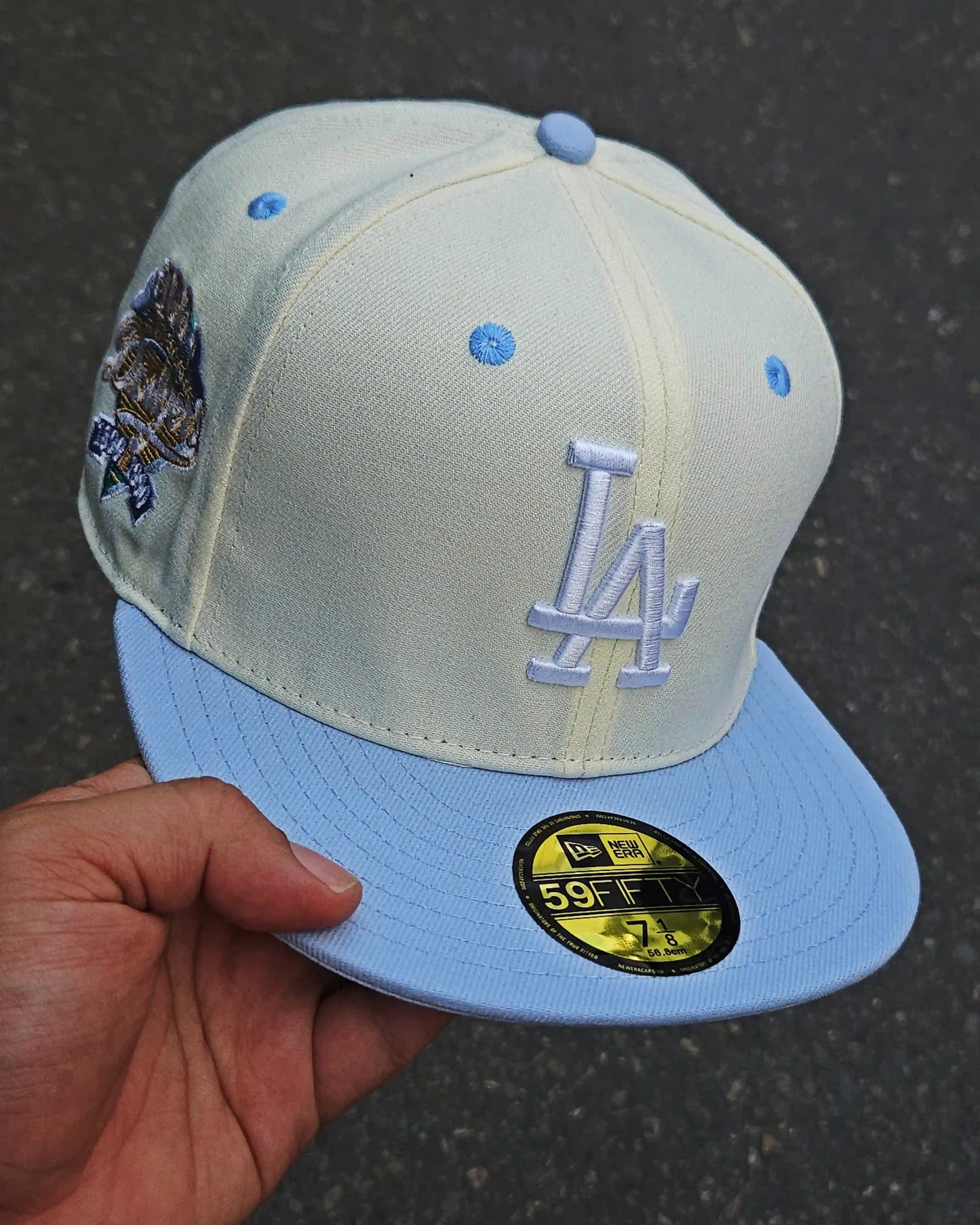 LOS ANGELES ANGELS BEIGE 50TH ANNYVERSARY VISOR AZUL