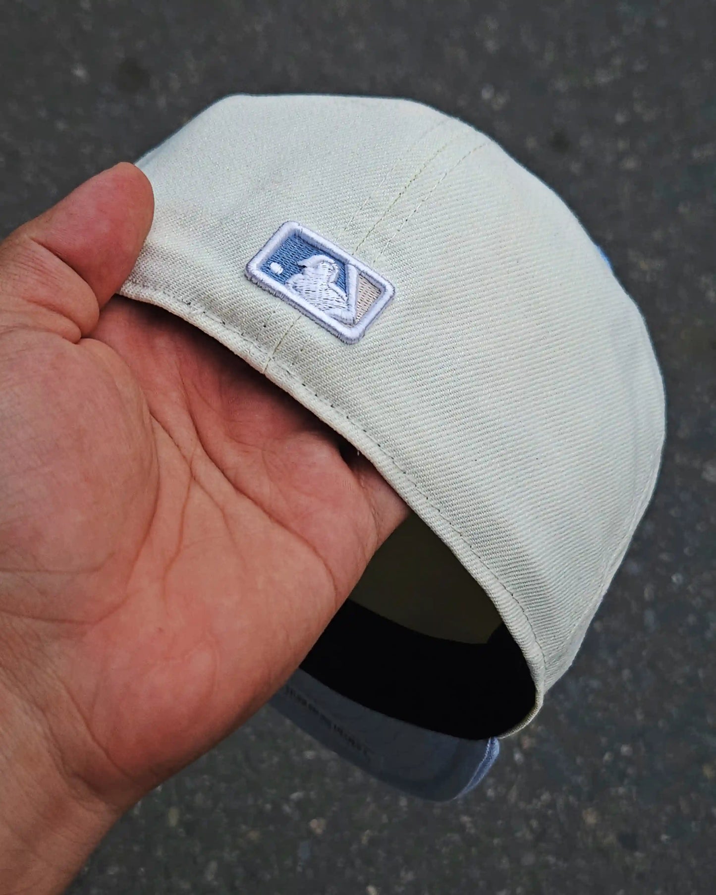 LOS ANGELES ANGELS BEIGE 50TH ANNYVERSARY VISOR AZUL