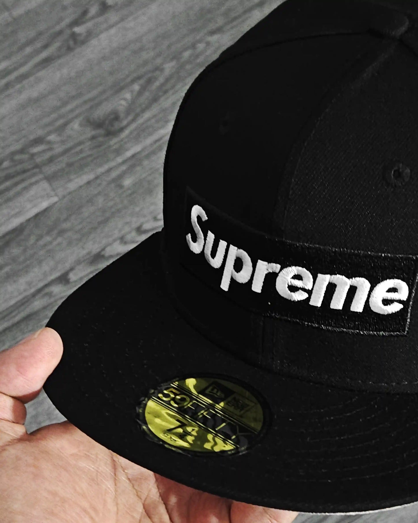 SUPREME EXCLUSIVE NEGRO WORLD FAMOUS