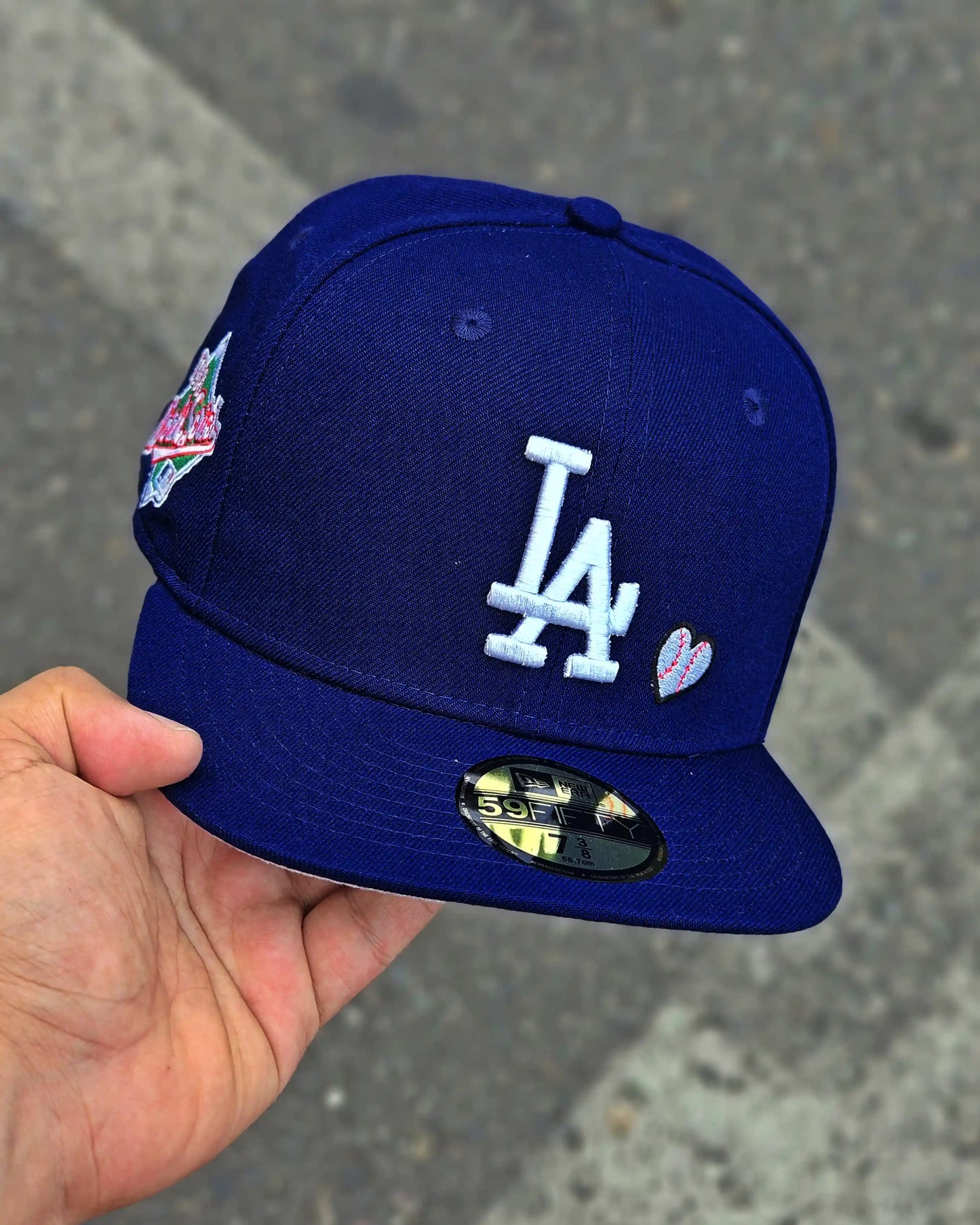 LOS ANGELES DODGERS AZUL HUSTLE AND LOVE = GAME
