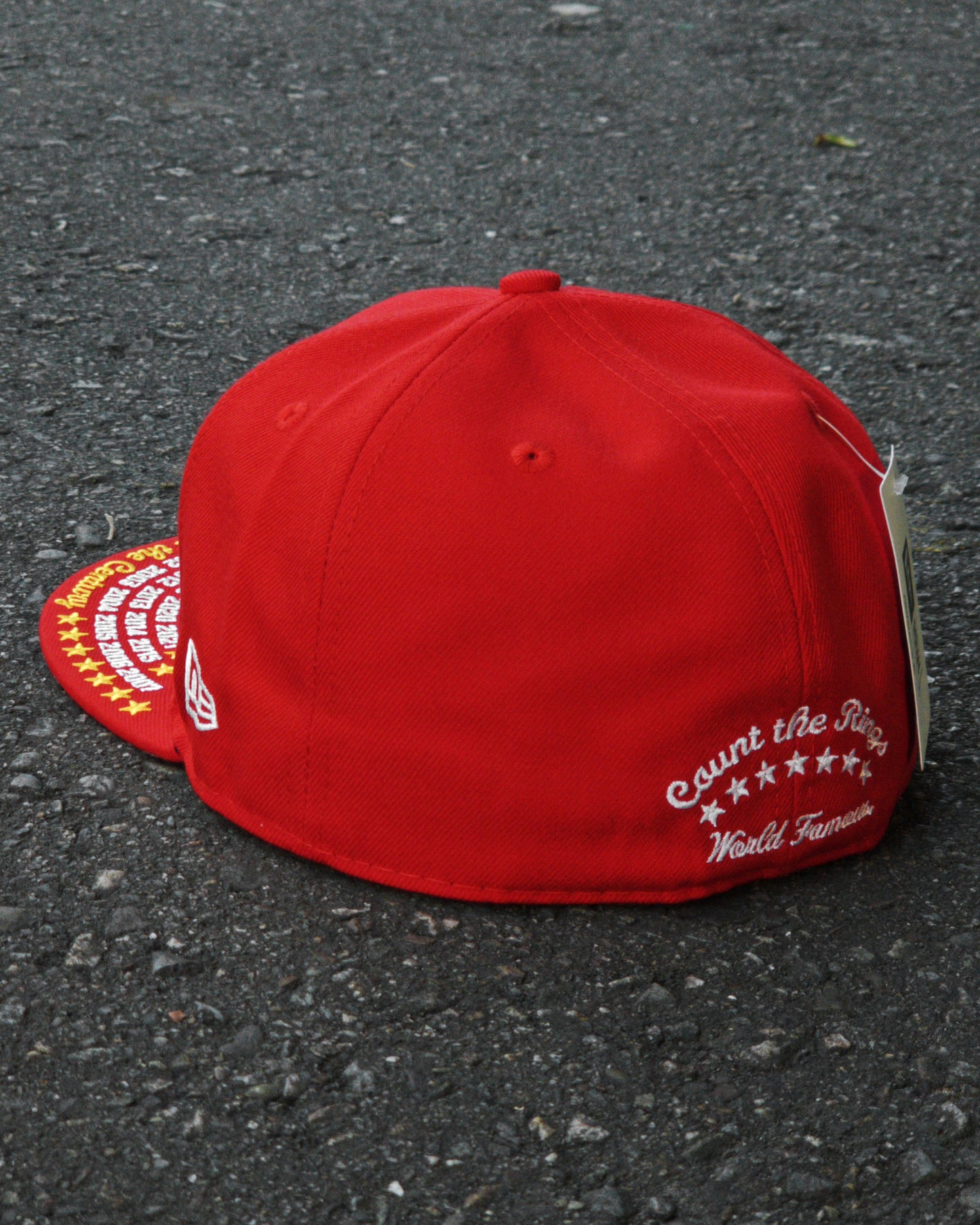 SUPREME EXCLUSIVE ROJO UNDISPUTED BOX LOGO