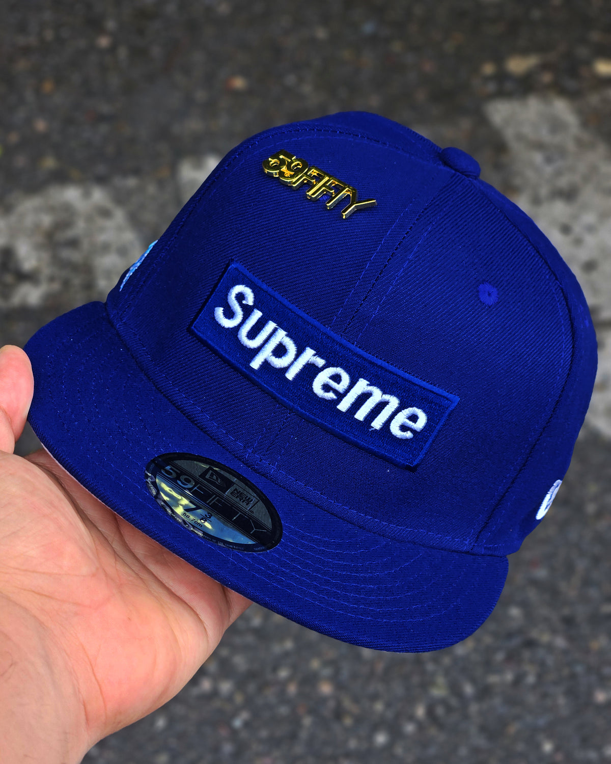 SUPREME EXCLUSIVE AZUL SHOP BOX LOGO LOS ANGELES