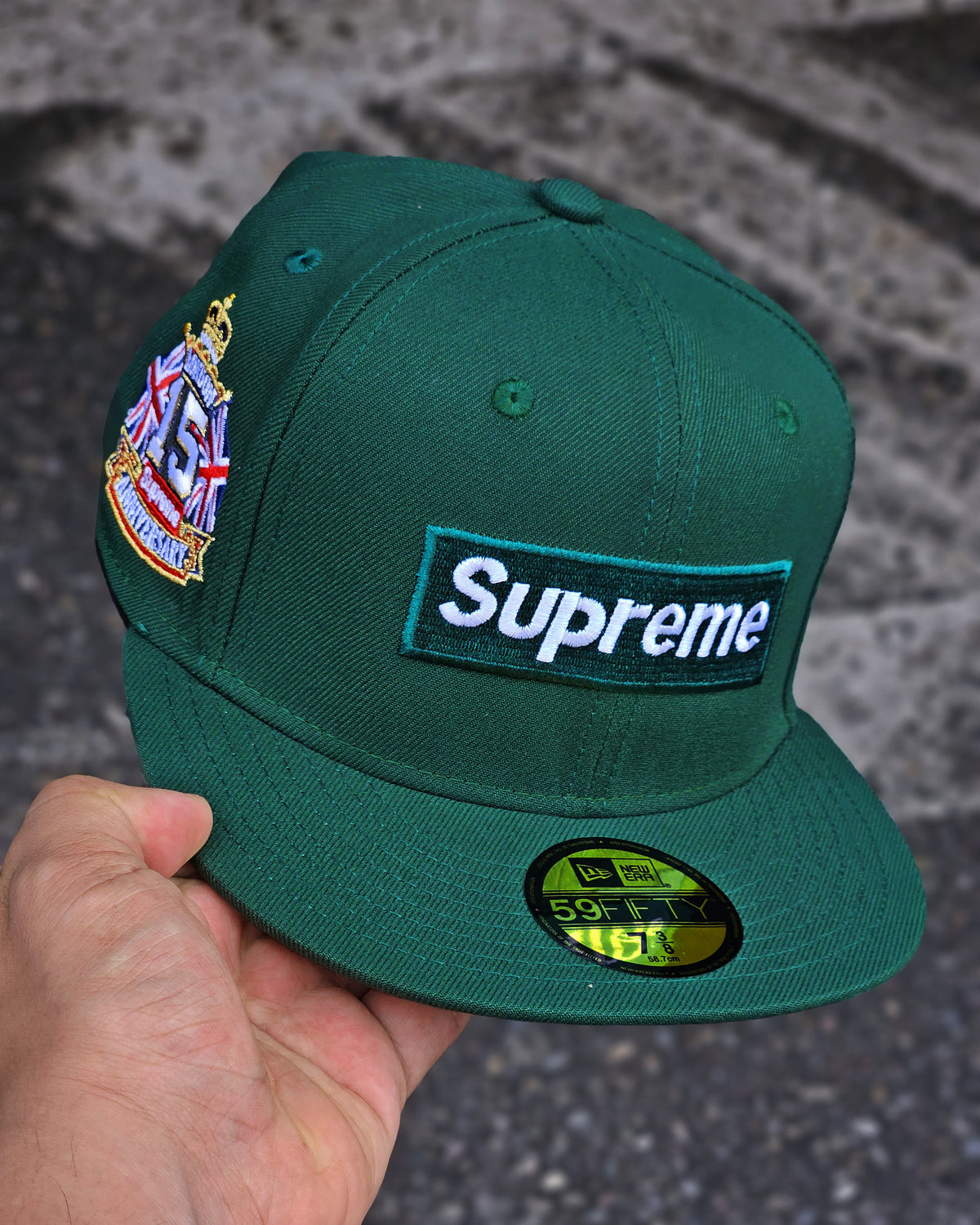 SUPREME EXCLUSIVE VERDE SHOP BOX LOGO LONDON