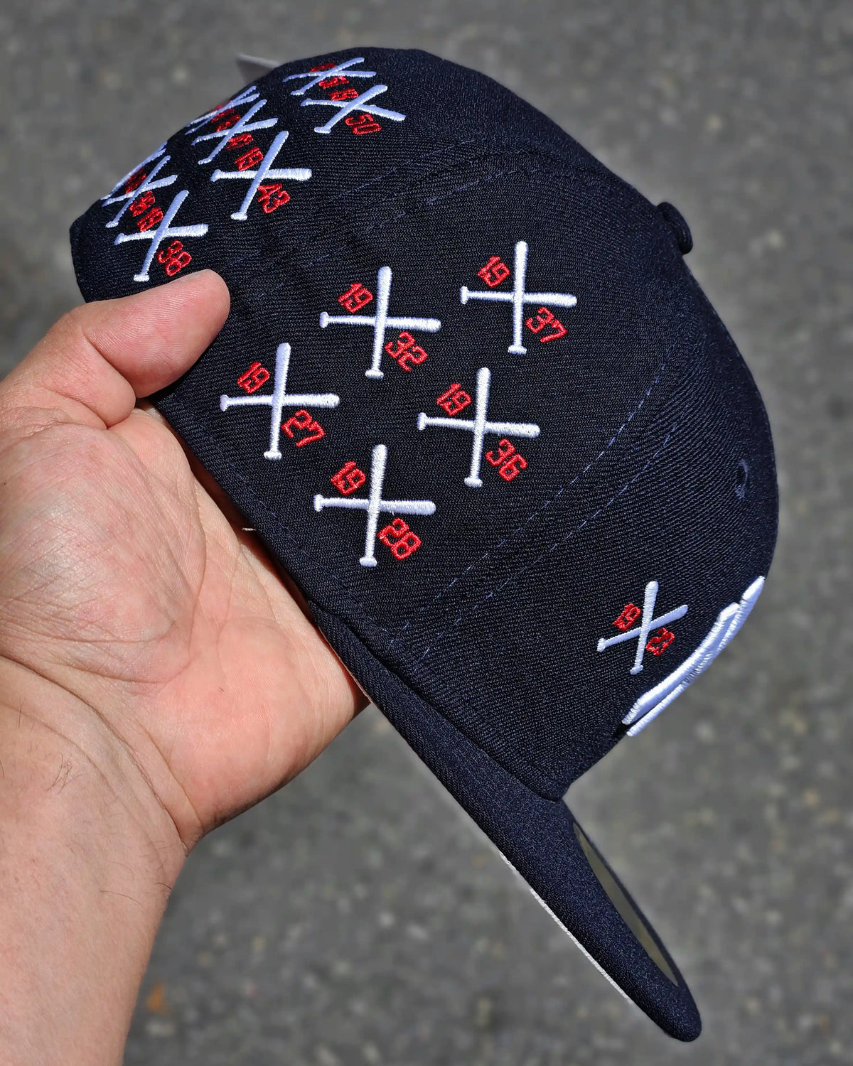 NEW YORK YANKEES NAVY NEW ERA X SPIKE LEE NAVY CROSSED BATS