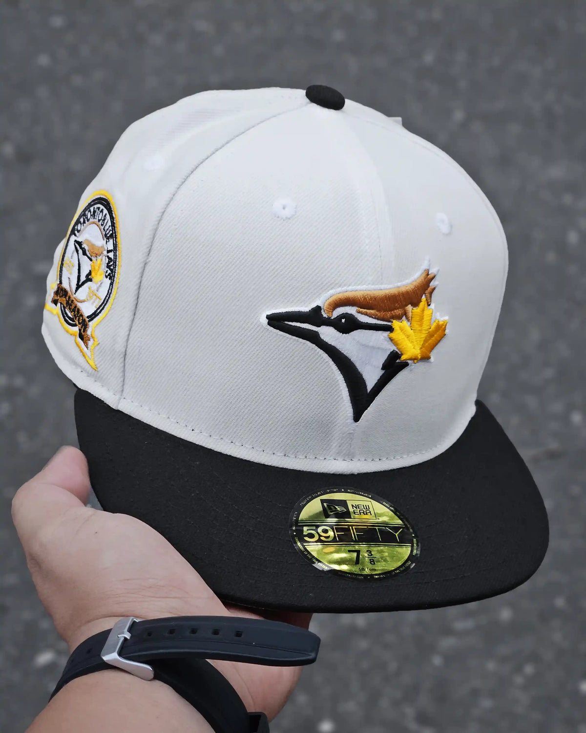 TORONTO BLUE JAYS BLANCO 40TH SEASON DORADO VISOR NEGRO