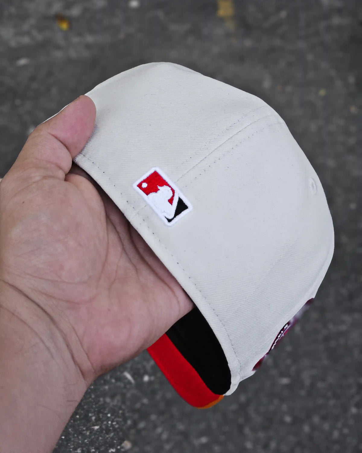 LOS ANGELES ANGELS BEIGE 5OTH ANNIVERSARY VISOR MOCCA UV ROJO
