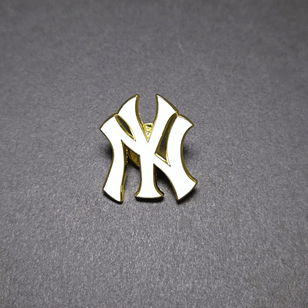 PIN NEW YORK YANKEES BLANCO LOGO