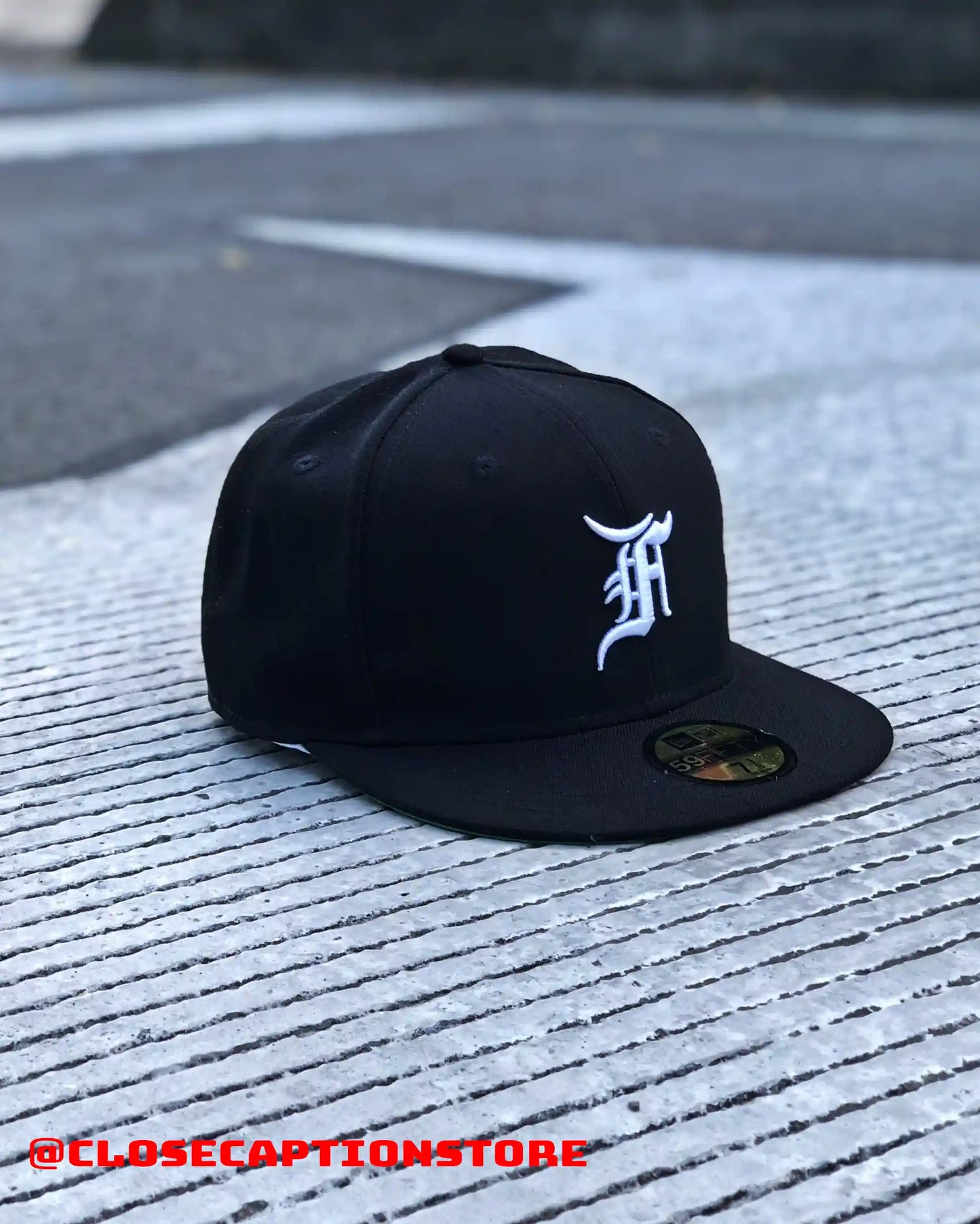 FEAR OF GOD ESSENTIALS NEGRO EXCLUSIVA