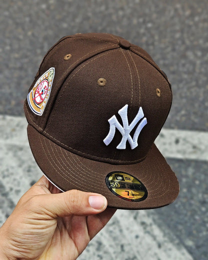 NEW YORK YANKEES CAFE 50TH ANNYVERSARY