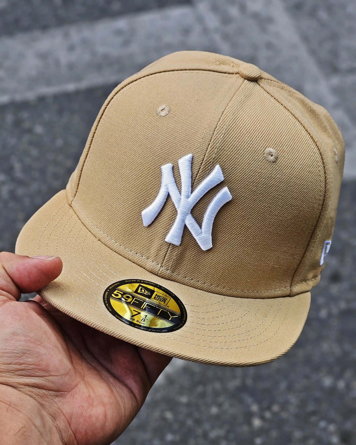 NEW YORK YANKEES BEIGE WORLD SERIES 1999 ROSA