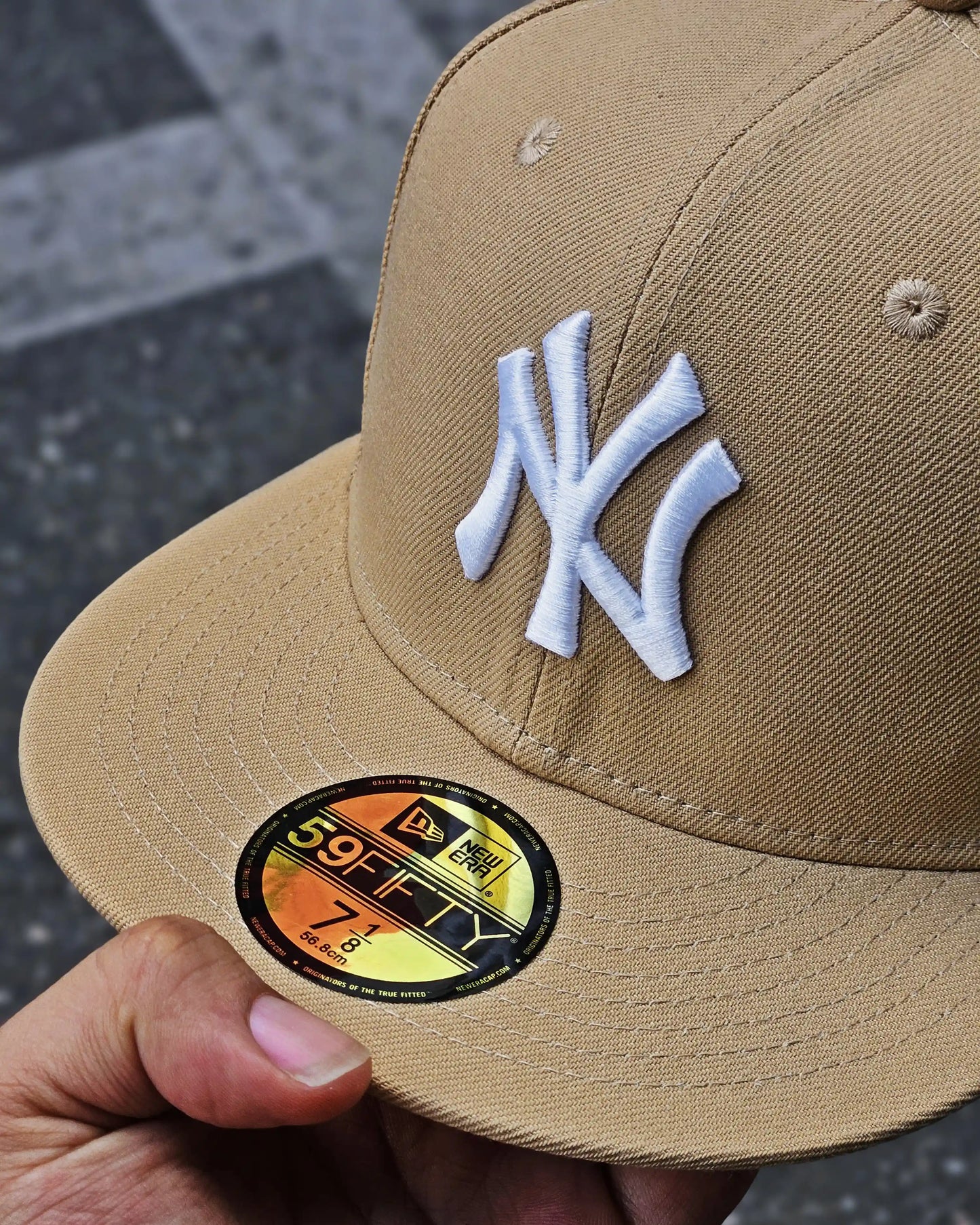 NEW YORK YANKEES BEIGE WORLD SERIES 1999 ROSA