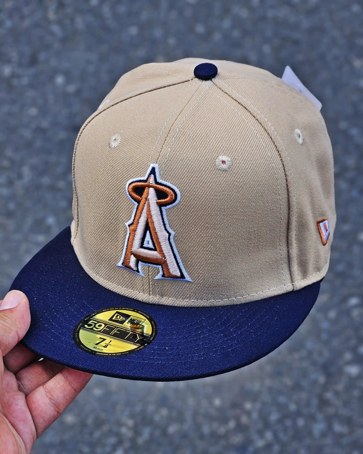 LOS ANGELES ANGELS BEIGE 50TH ANNIVERSASRY VISOR AZUL