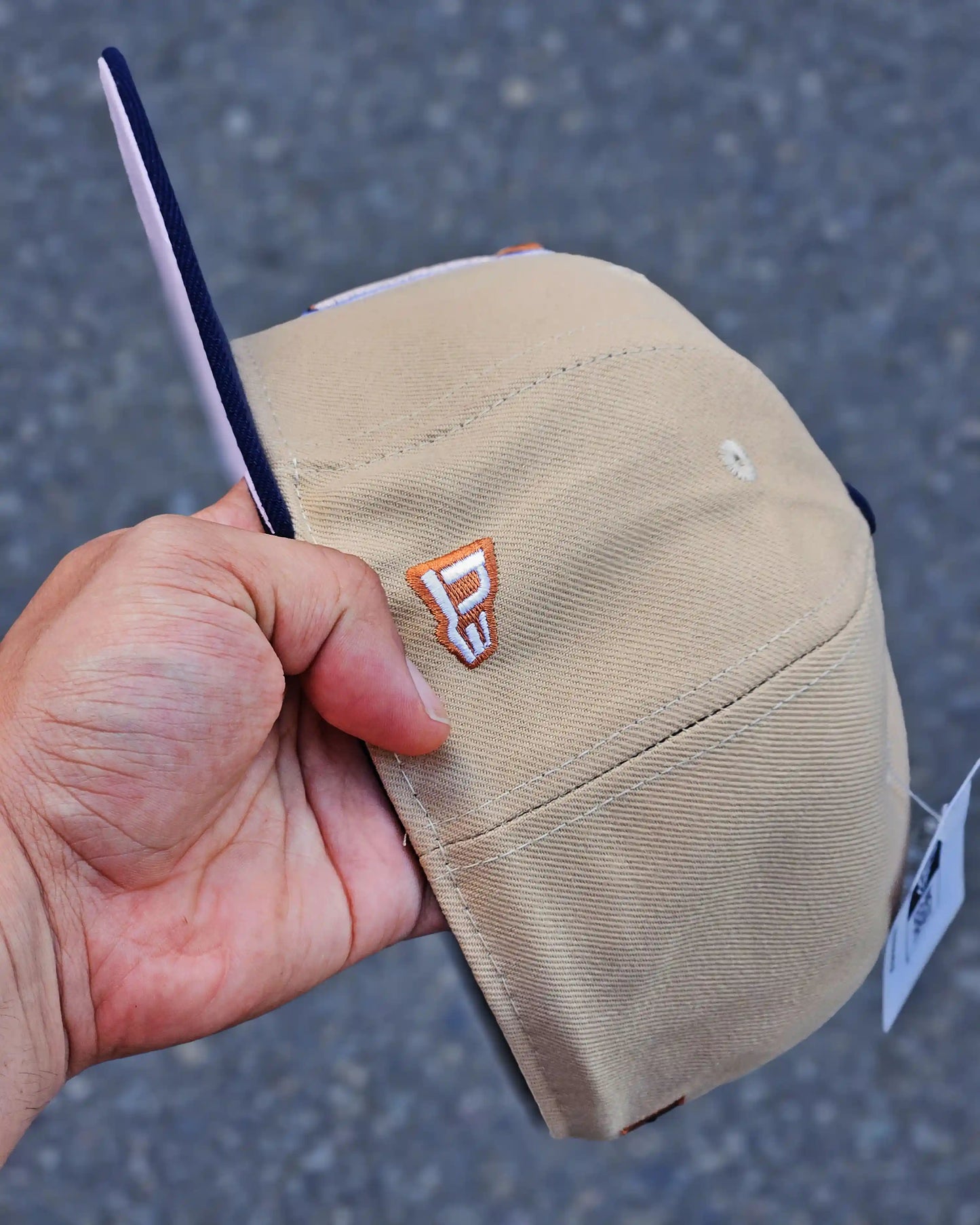 LOS ANGELES ANGELS BEIGE 50TH ANNIVERSASRY VISOR AZUL