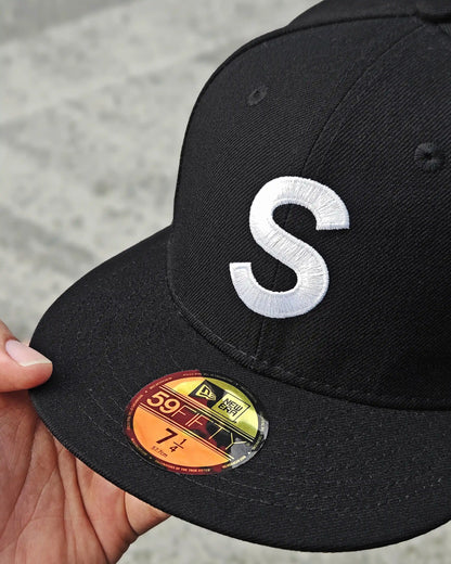 SUPREME EXCLUSIVE NEGRO BALL PIN