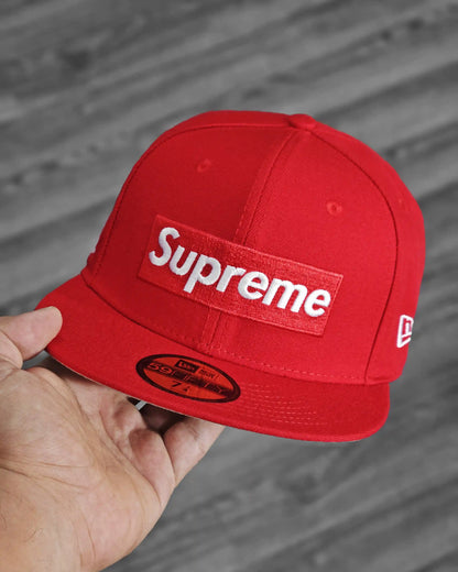 SUPREME EXCLUSIVE ROJO WORLD FAMOUS