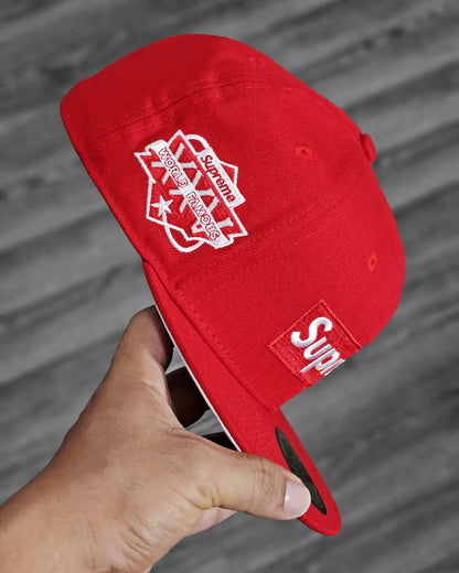 SUPREME EXCLUSIVE ROJO WORLD FAMOUS