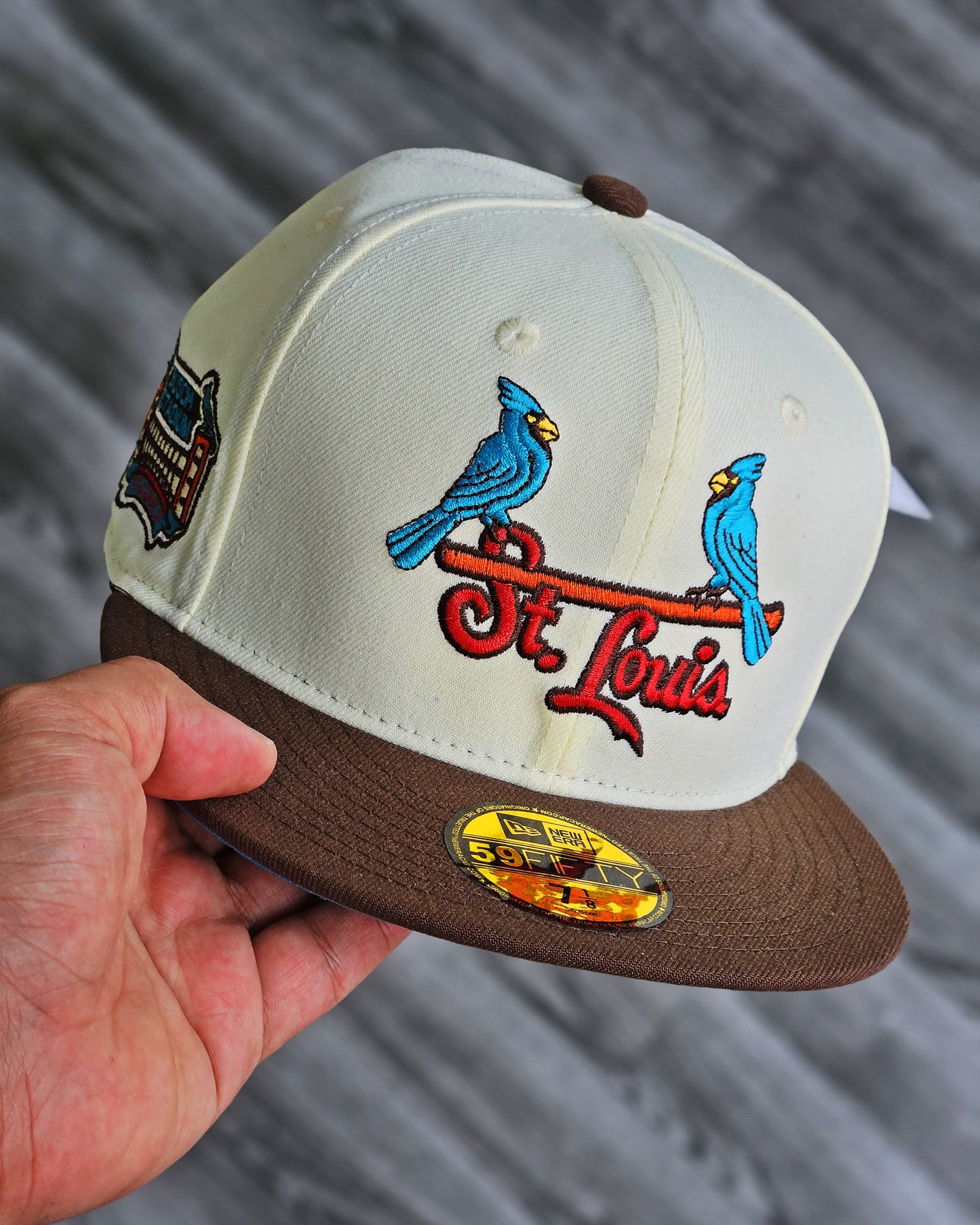 SAN LUIS CARDENALES CREMA BUSCH STADIUM VISOR CAFE