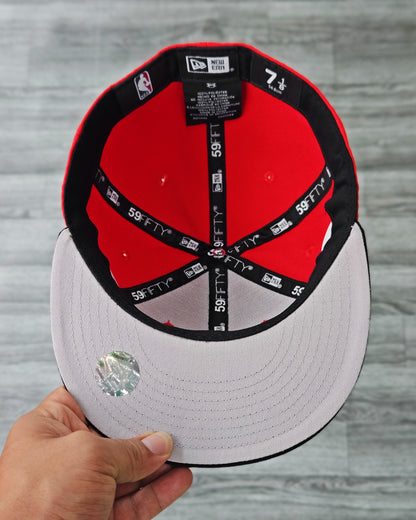 CHICAGO BULLS ROJO VISOR NEGRO