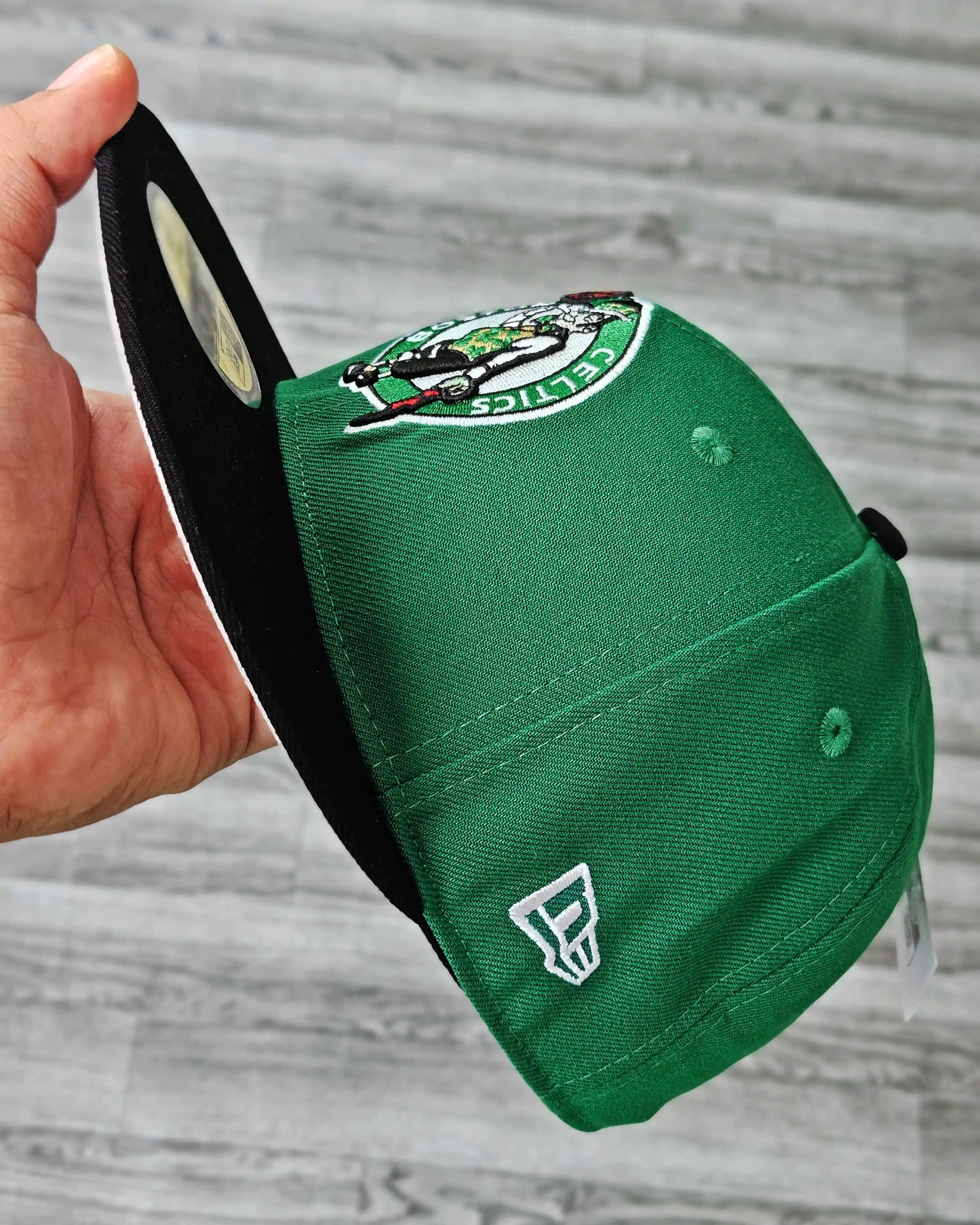 BOSTON CELTICS VERDE VISOR NEGRO