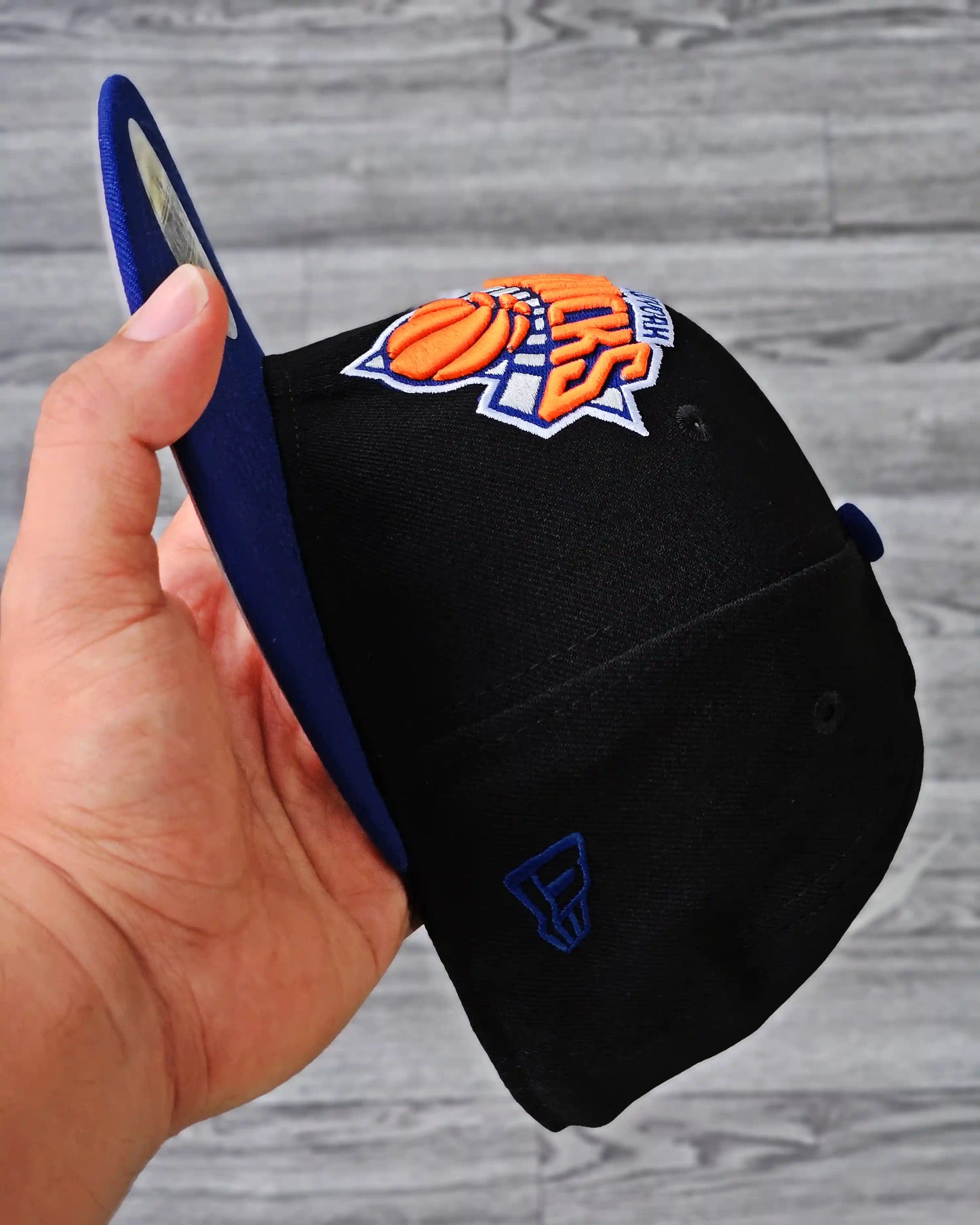NEW YORK KNICKS NEGRO VISOR AZUL