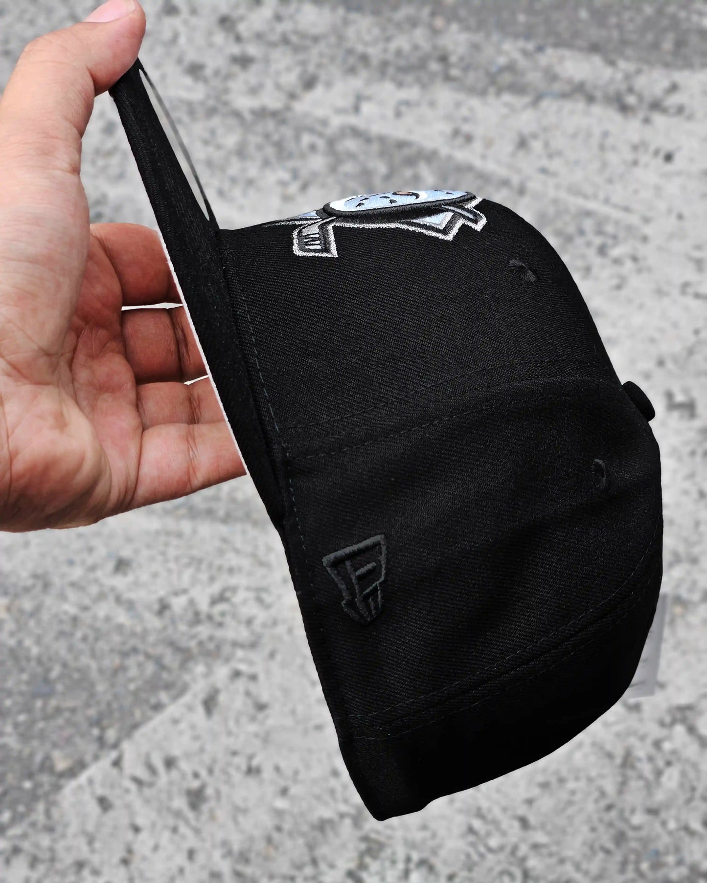 ANAHEIM DUCKS NEGRO MIGHTY DECADE SILVER