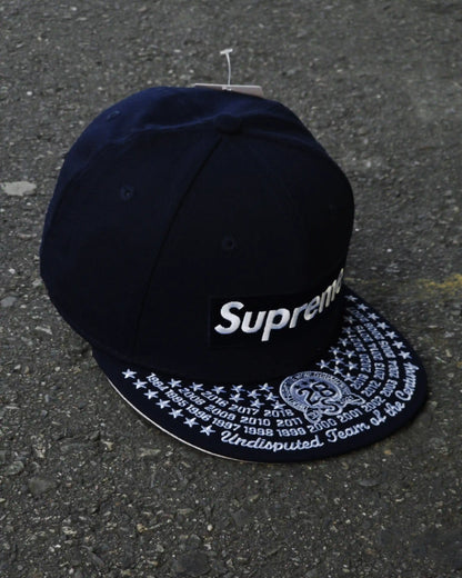 SUPREME EXCLUSIVE NAVY UNDISPUTED BOX LOGO
