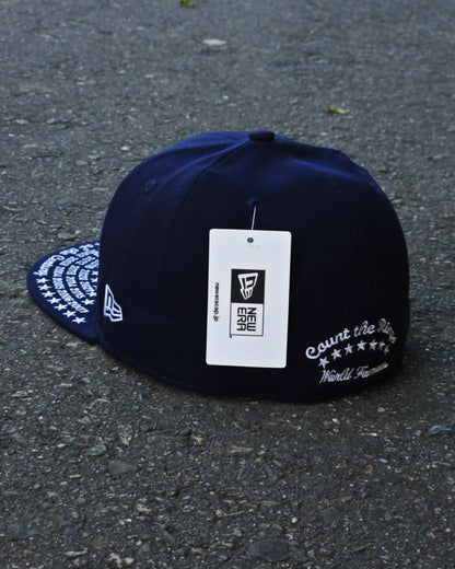 SUPREME EXCLUSIVE NAVY UNDISPUTED BOX LOGO