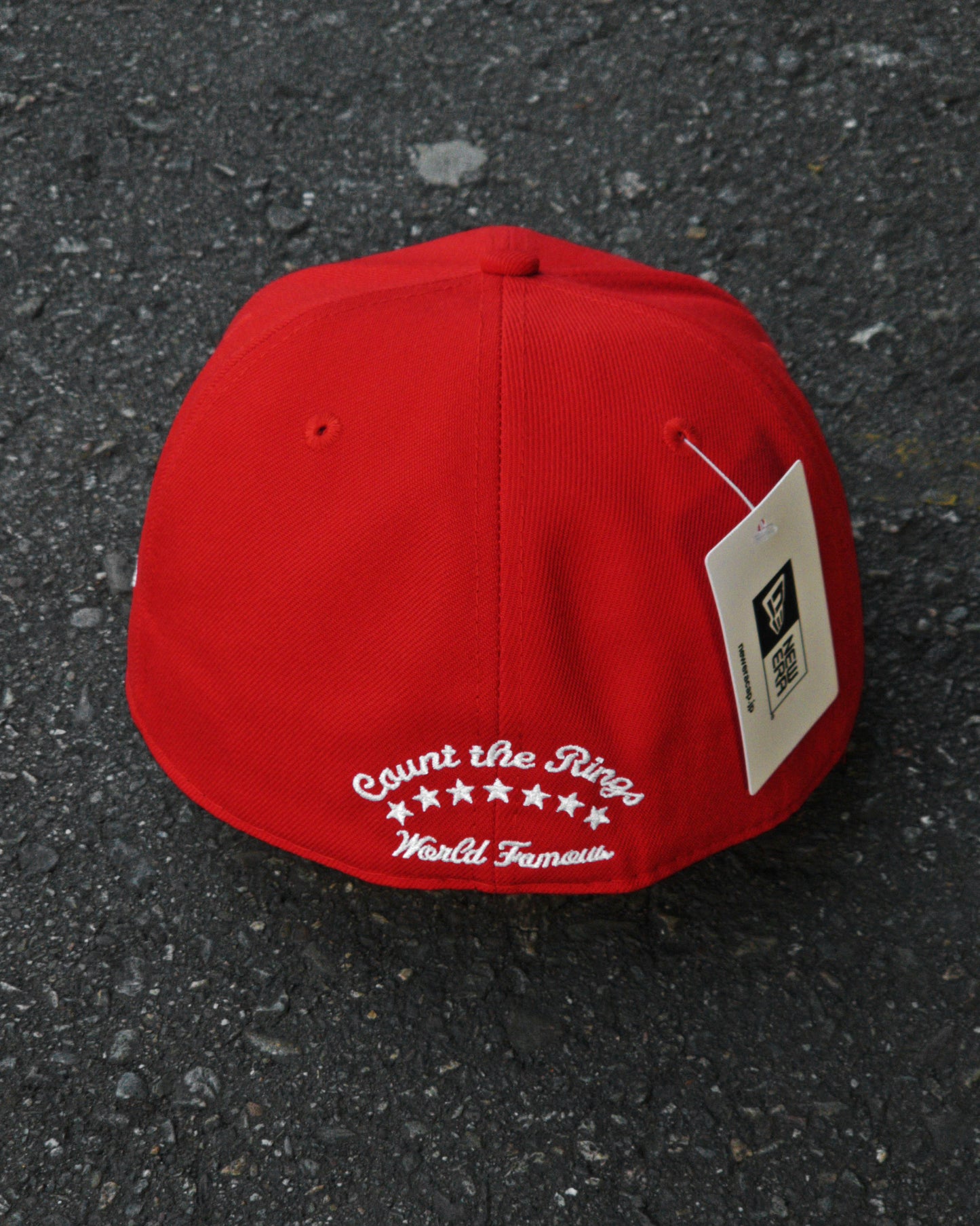 SUPREME EXCLUSIVE ROJO UNDISPUTED BOX LOGO