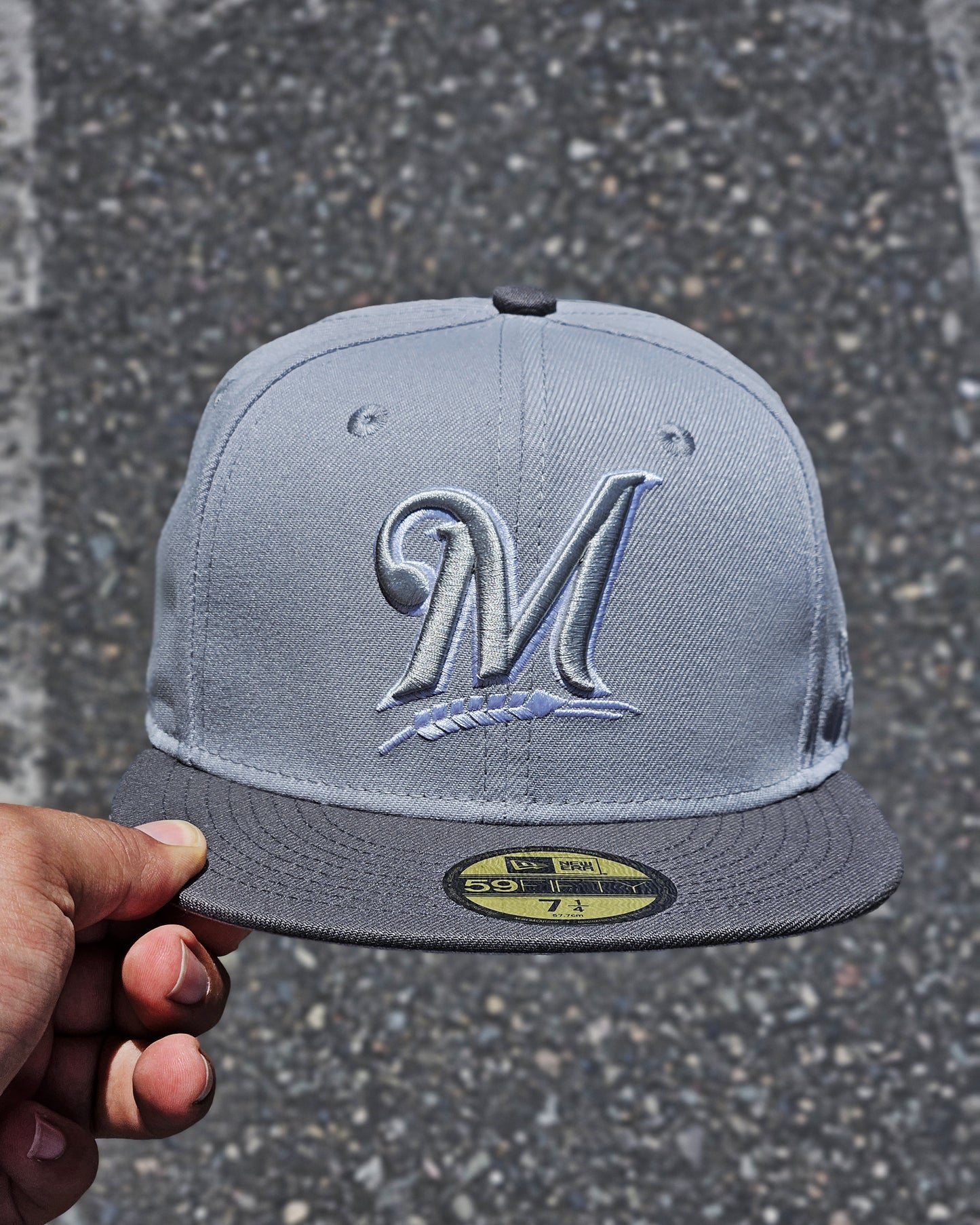 MILWAUKEE BREWERS GRIS OUTER SPACE