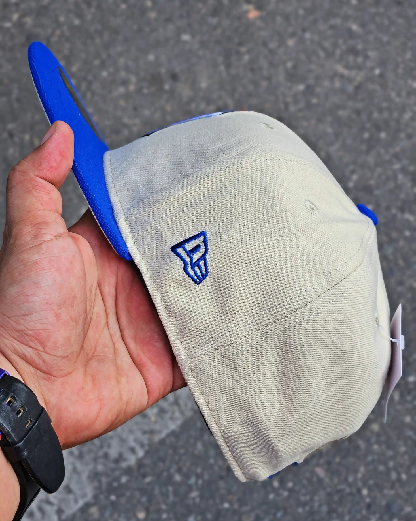 NEW YORK YANKEES BEIGE COLOR BRUSH VISOR AZUL