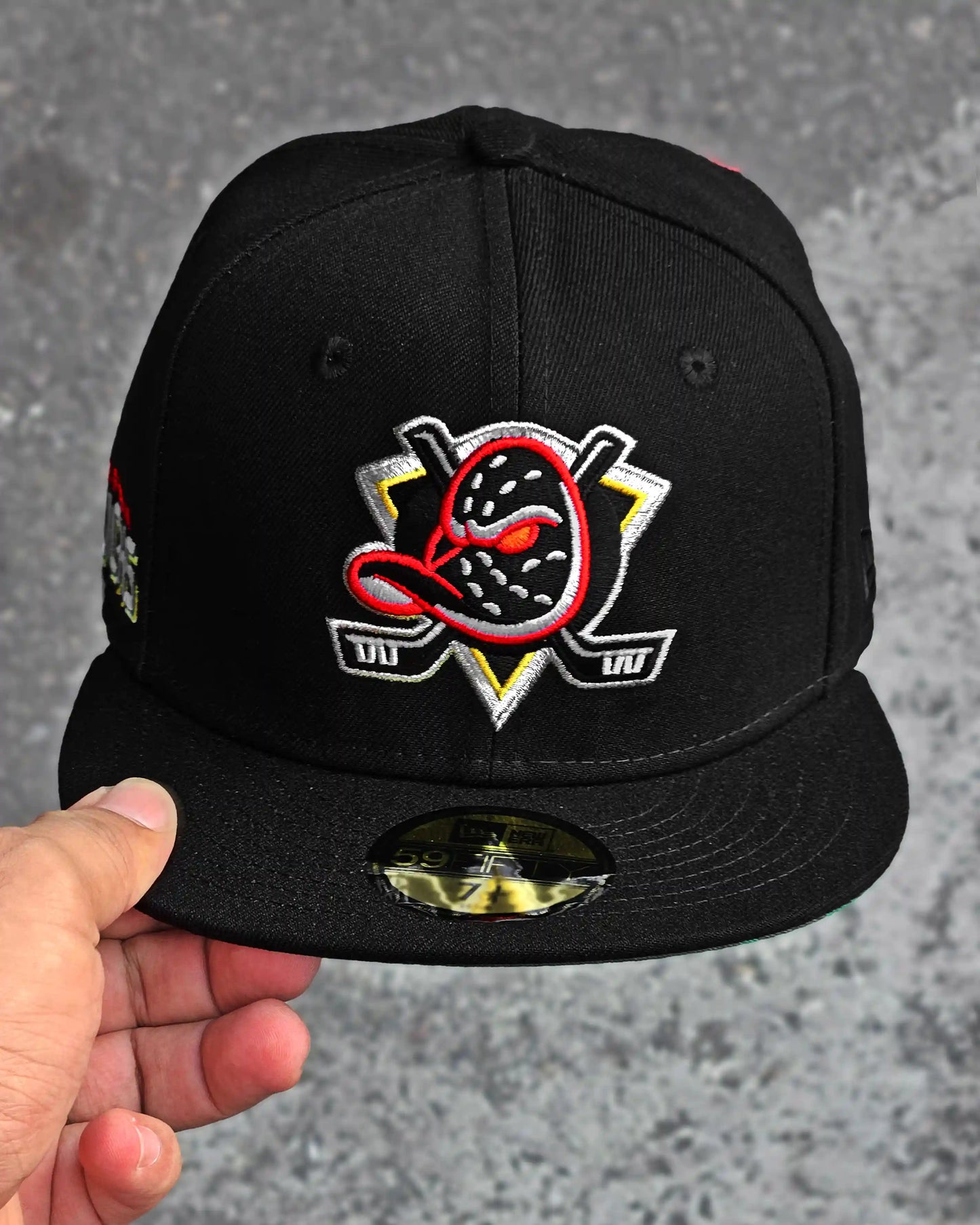 ANAHEIM DUCKS NEGRO NWT 5/8 UV VERDE