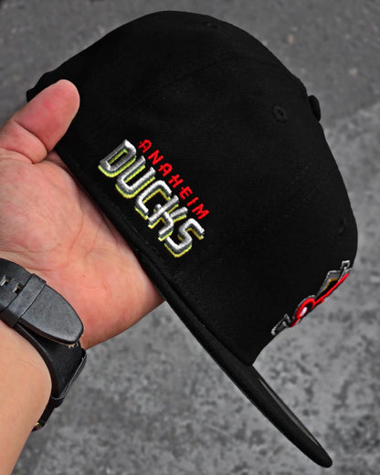 ANAHEIM DUCKS NEGRO NWT 5/8 UV VERDE