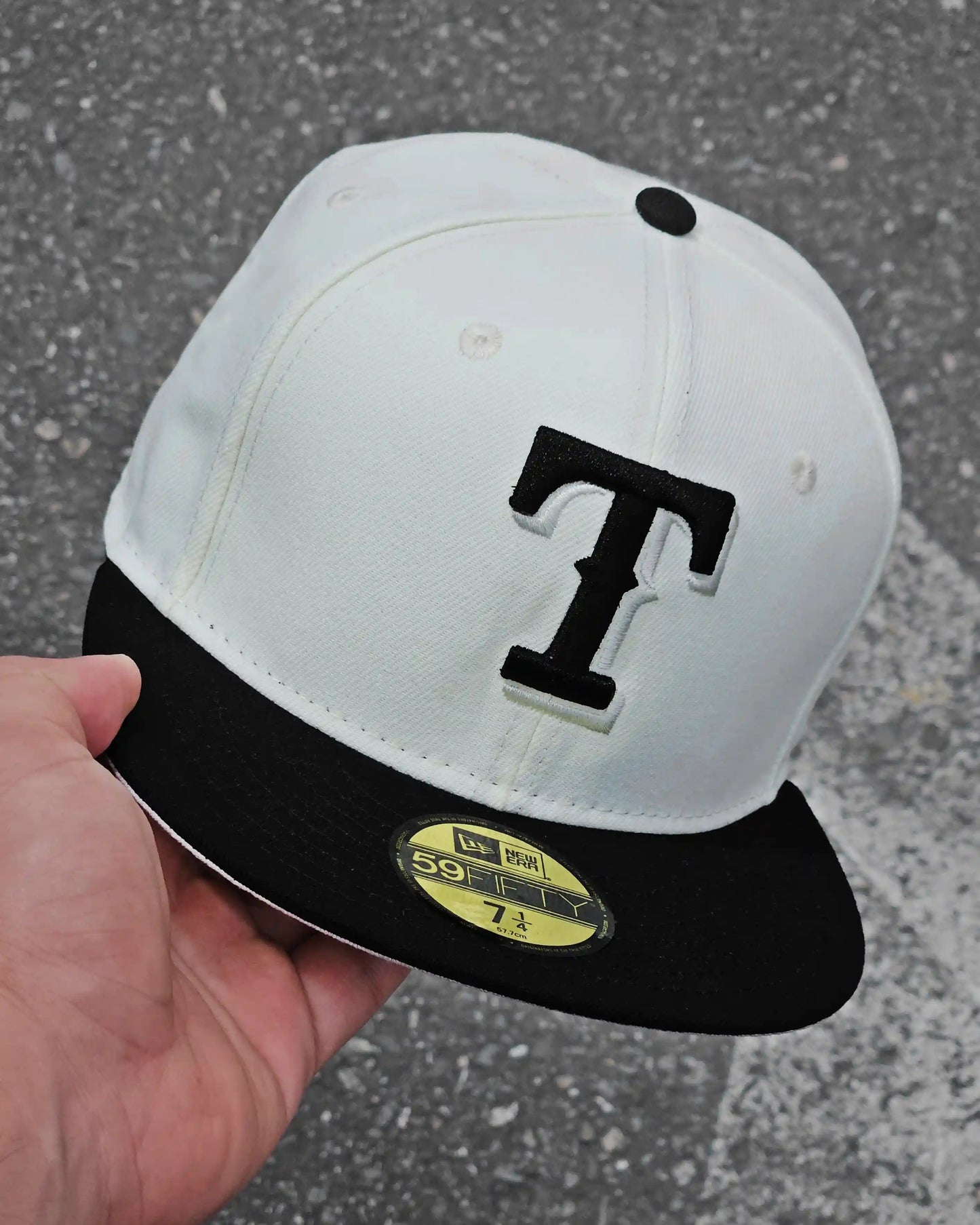 TEXAS RANGERS BEIGE VISOR NEGRO