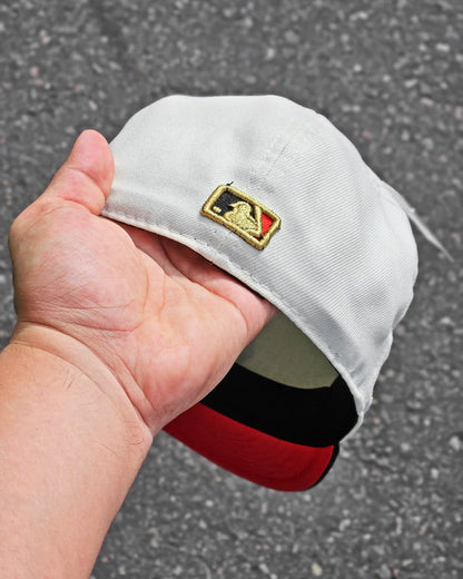 NEW YORK YANKEES BEIGE SUBWAY SERIES 2000 VISOR NEGRO UV ROJO