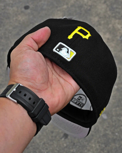 PITTSBURG PIRATES NEGRO HYPERFLY KATAKANA X MLB