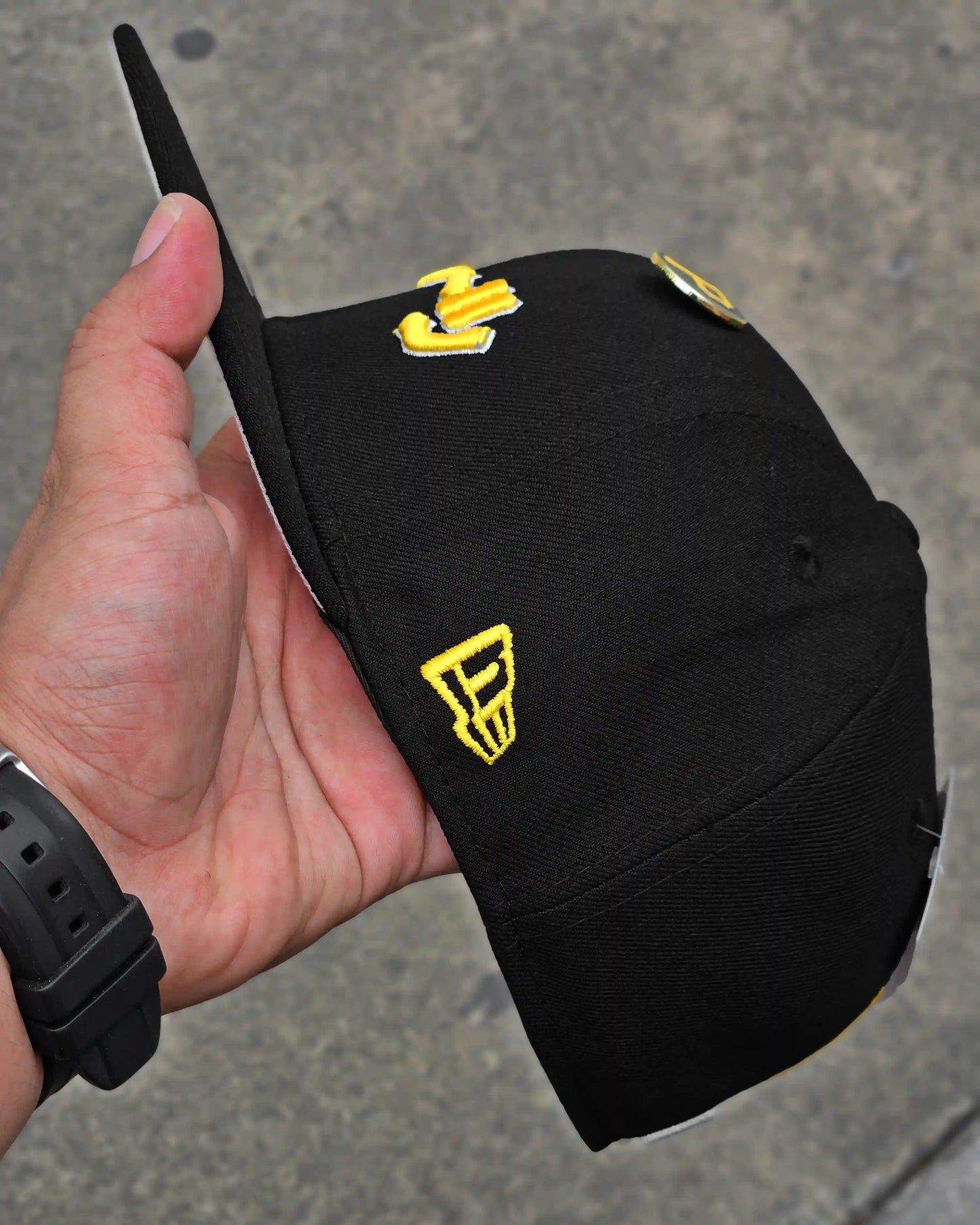 PITTSBURG PIRATES NEGRO HYPERFLY KATAKANA X MLB