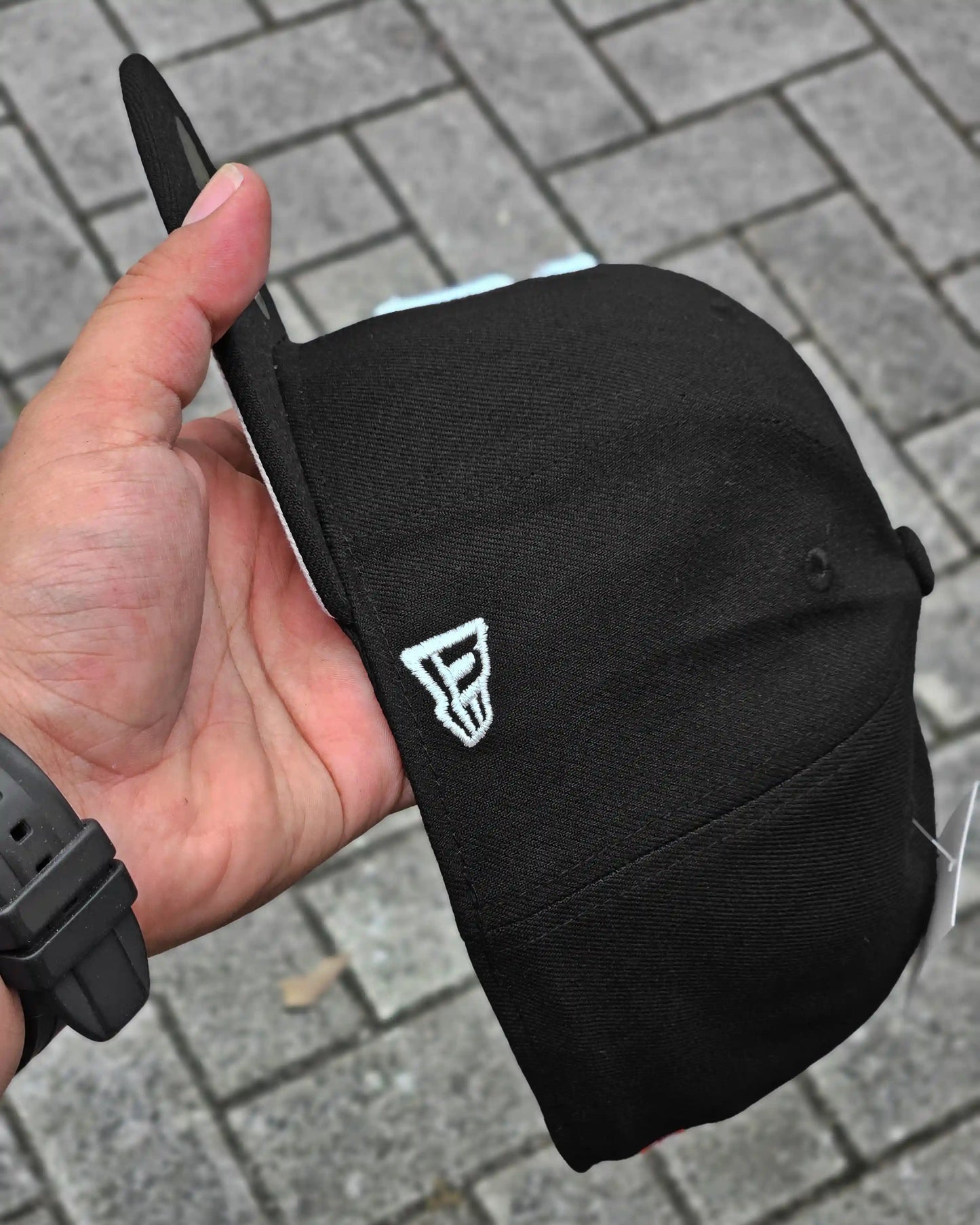 SUPREME EXCLUSIVE NEGRO PARCA S