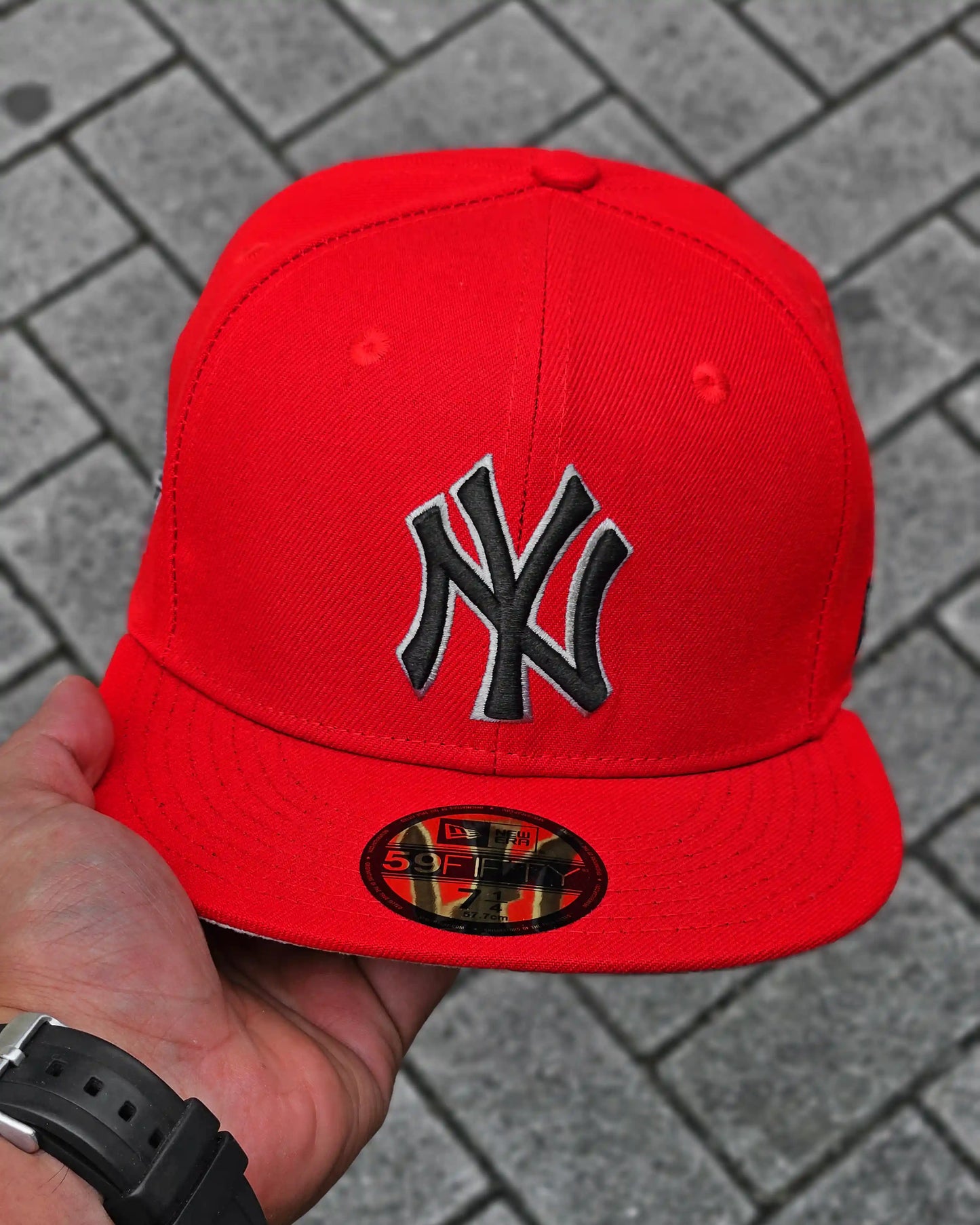 NEW YORK YANKEES ROJO WORLD SERIES 1996 LOGO NEGRO