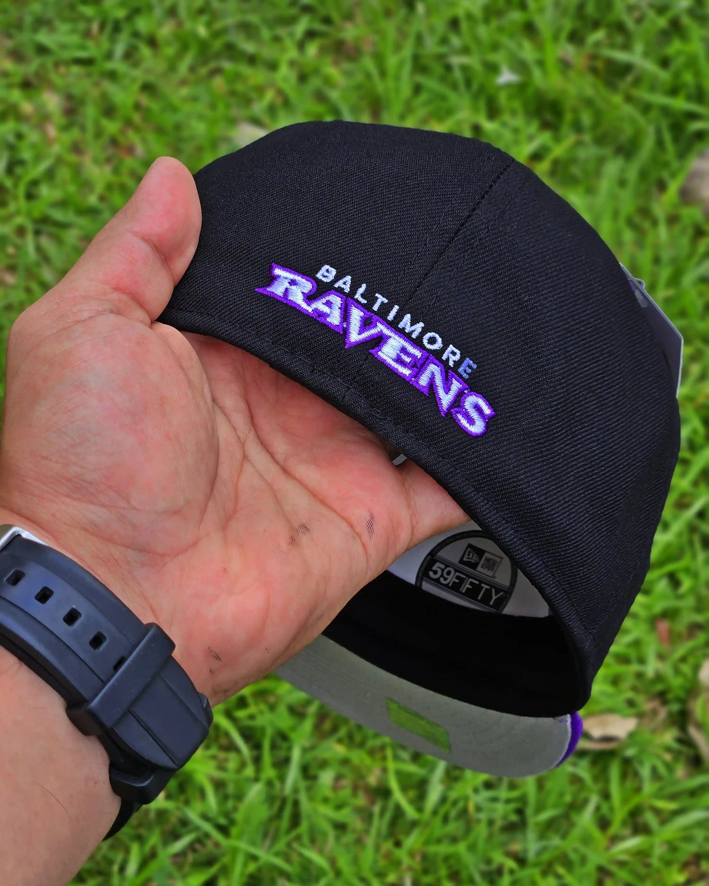 BALTIMORE RAVENS NEGRO VISOR MORADO