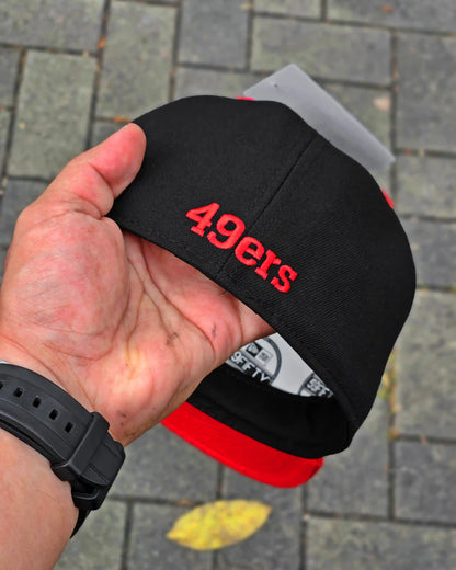 SAN FRANCISCO 49ERS NEGRO VISOR ROJO