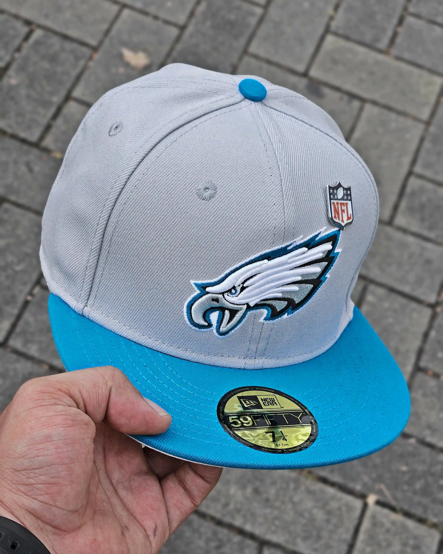 PHILADELPHIA EAGLES GRIS VISOR TURQUESA