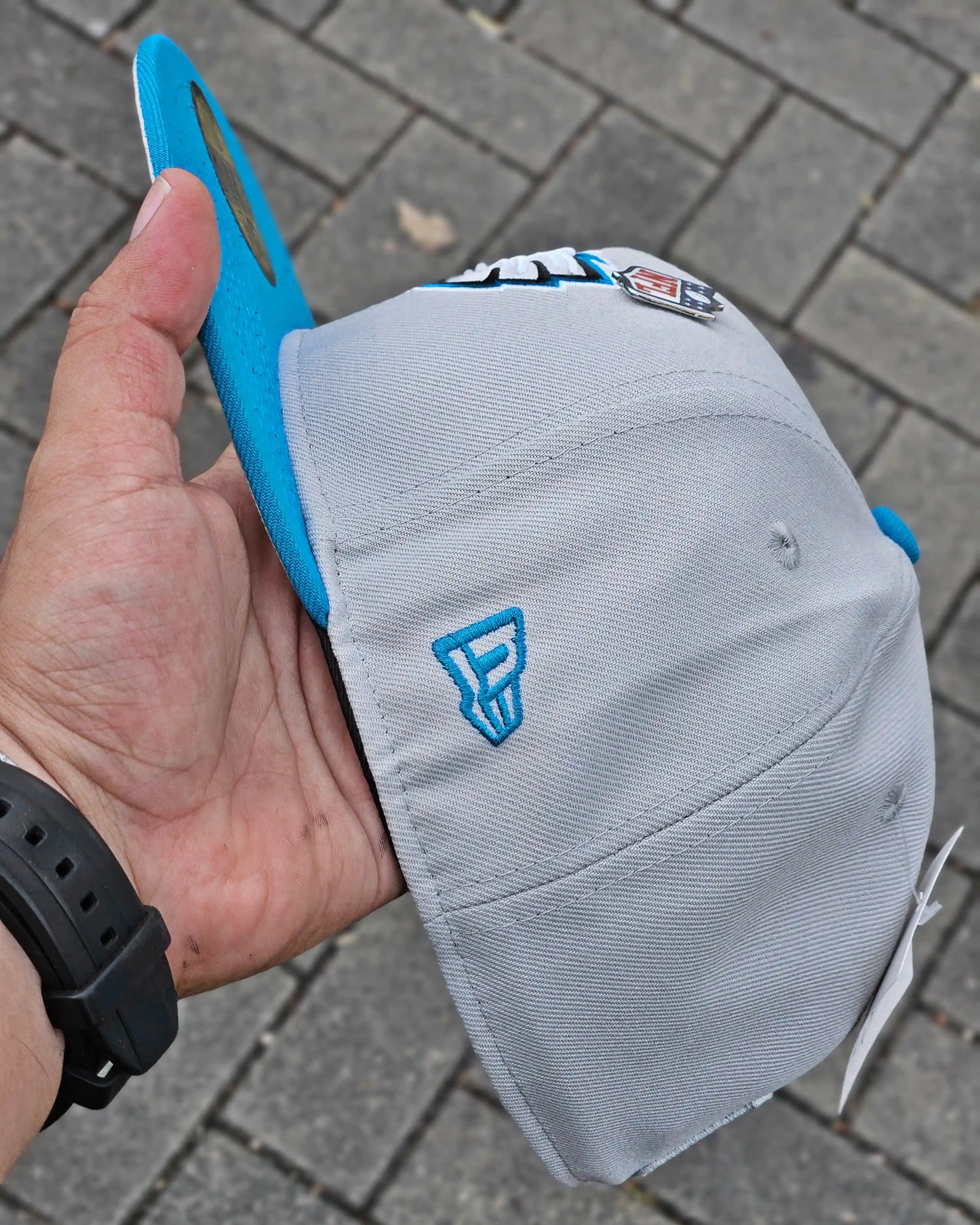 PHILADELPHIA EAGLES GRIS VISOR TURQUESA